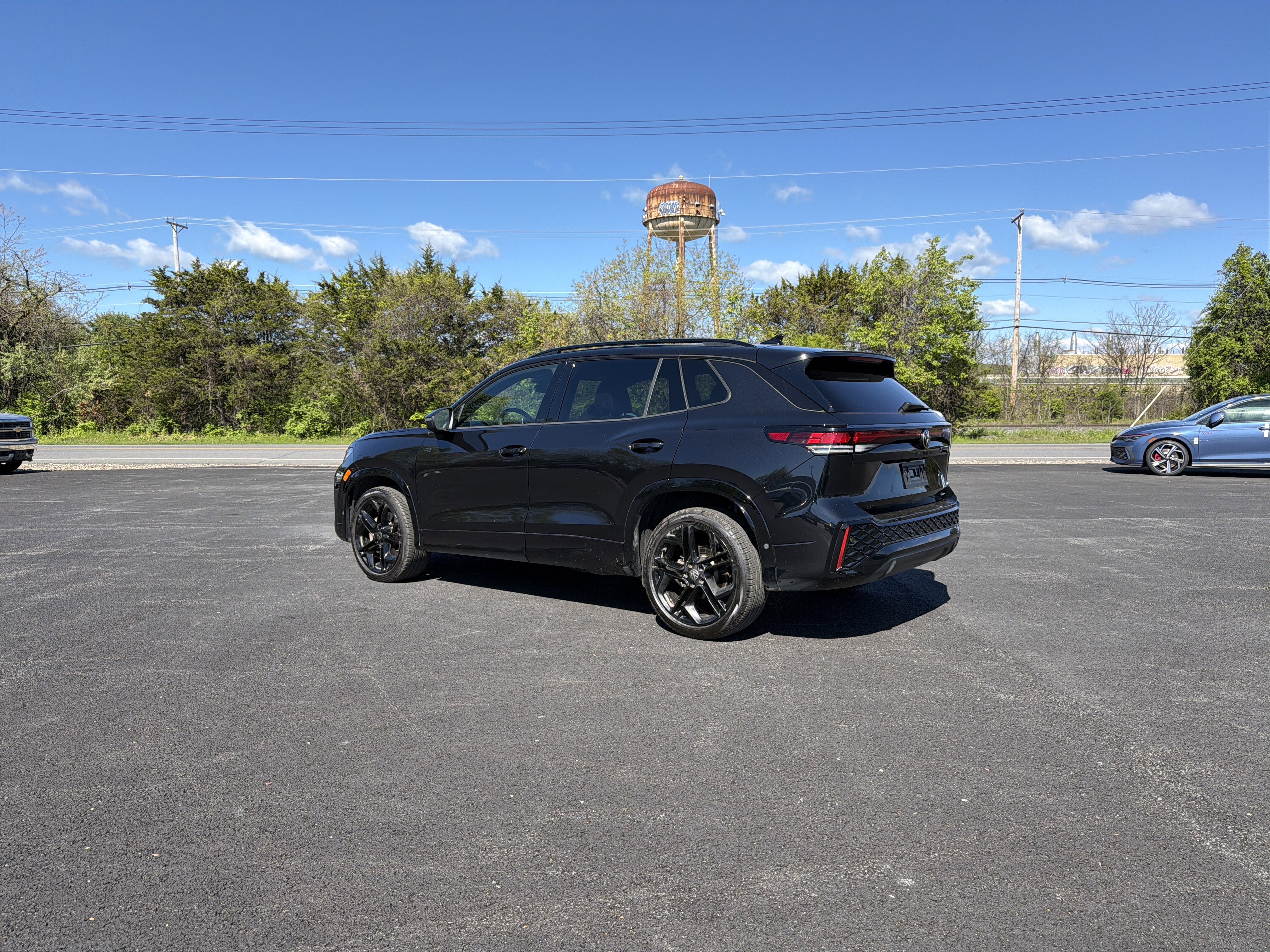 2025 Volkswagen Tiguan 2.0T SE R-Line Black