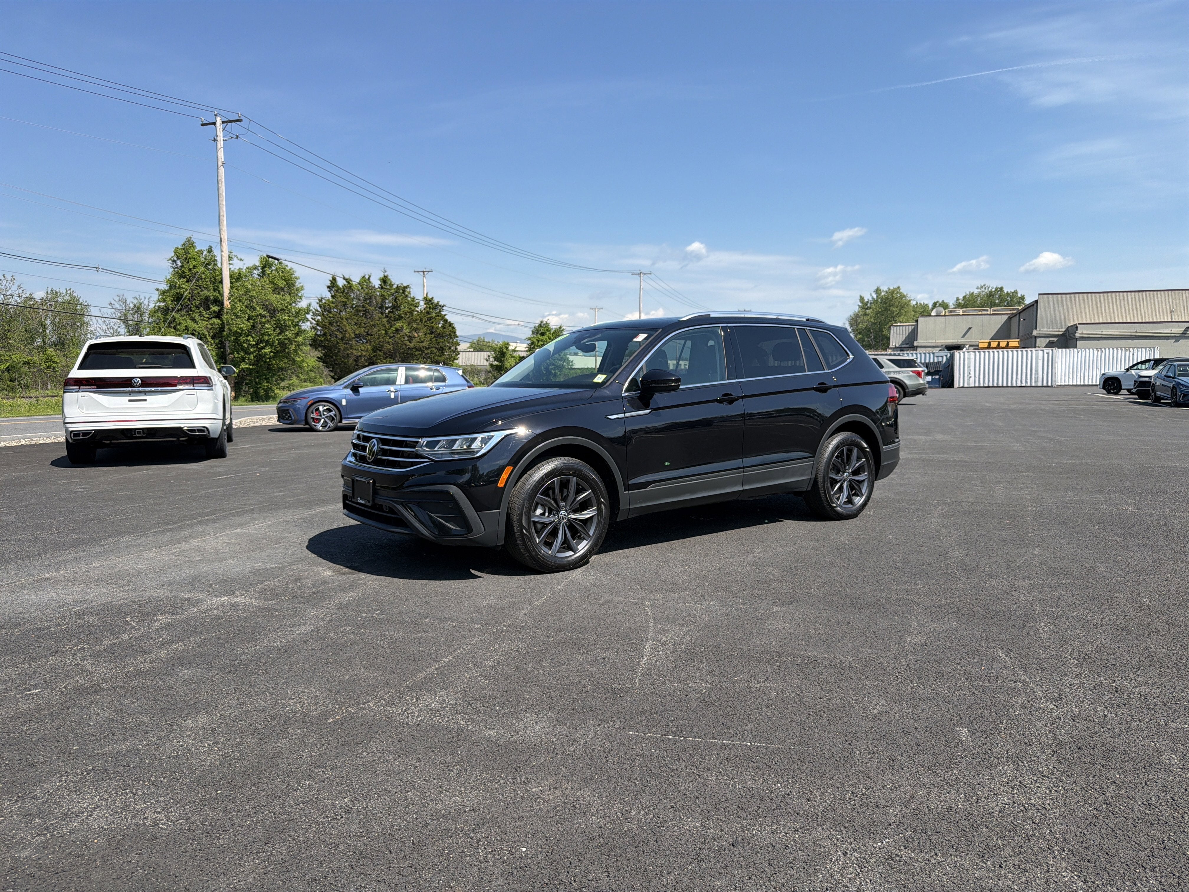 2023 Volkswagen Tiguan 2.0T SE