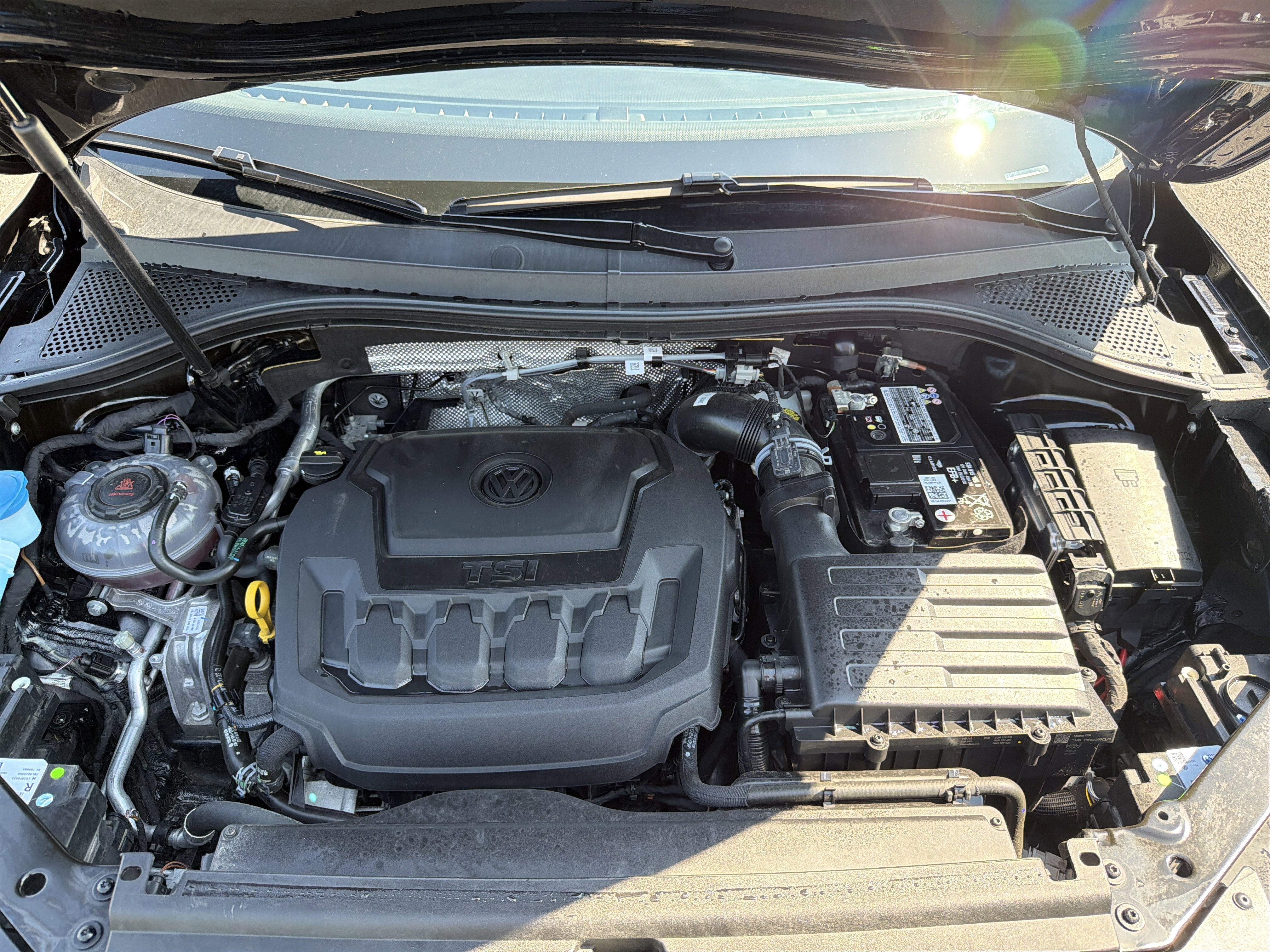 2023 Volkswagen Tiguan 2.0T SE