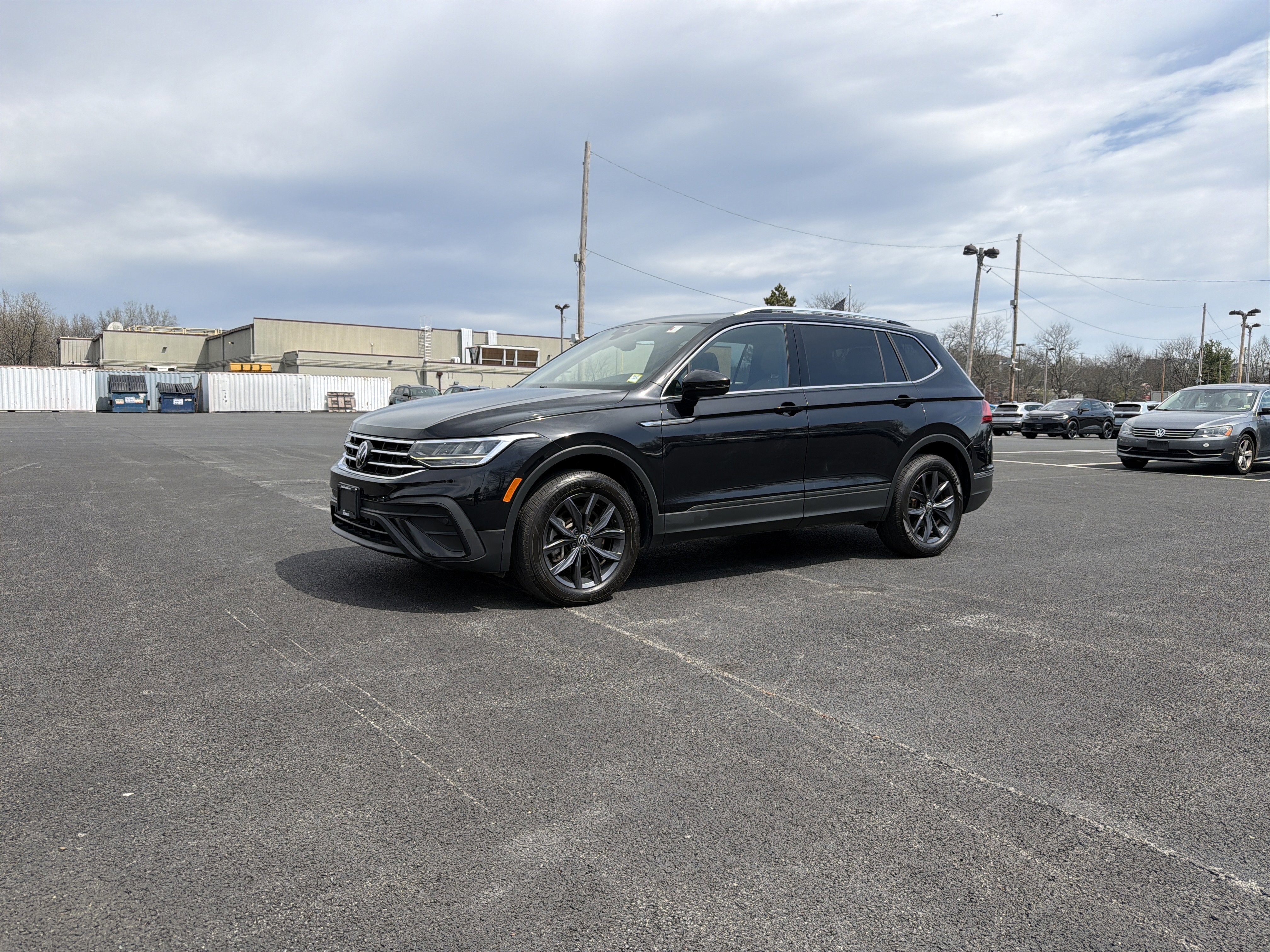 2023 Volkswagen Tiguan SE