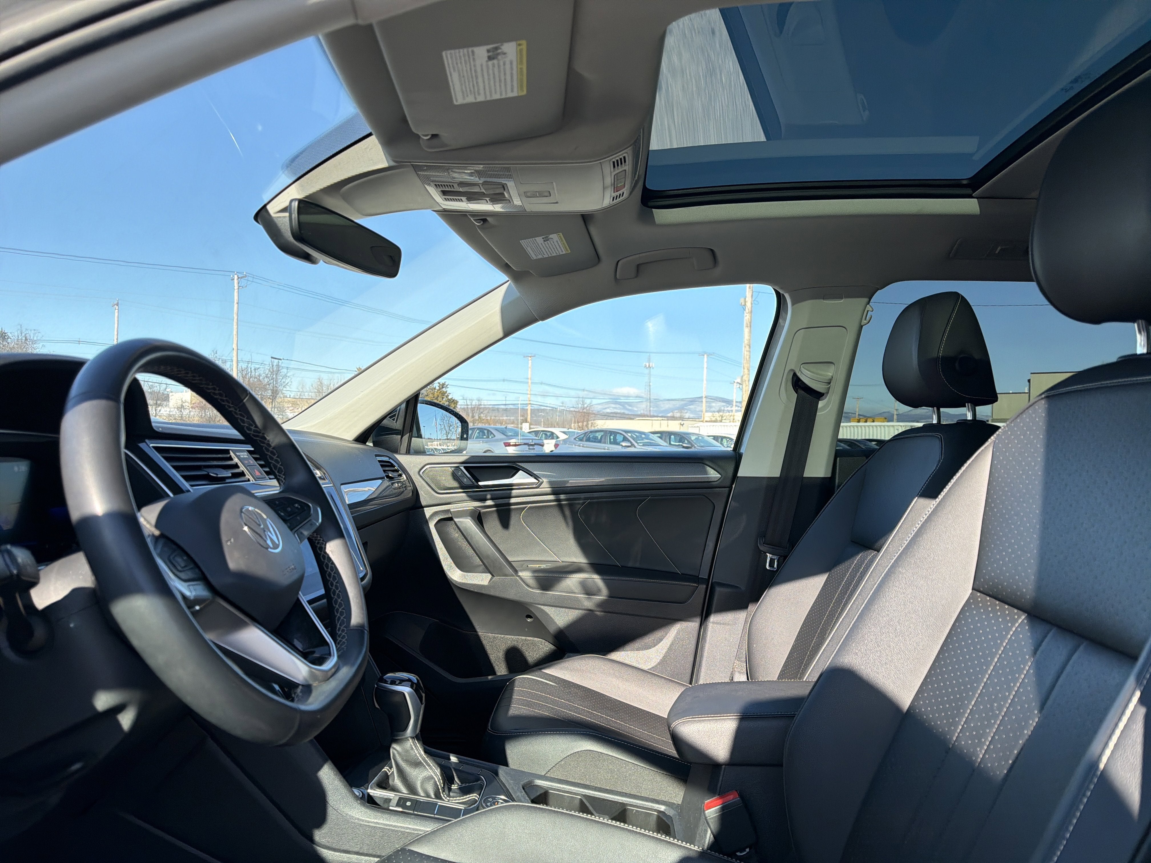 2023 Volkswagen Tiguan 2.0T SE