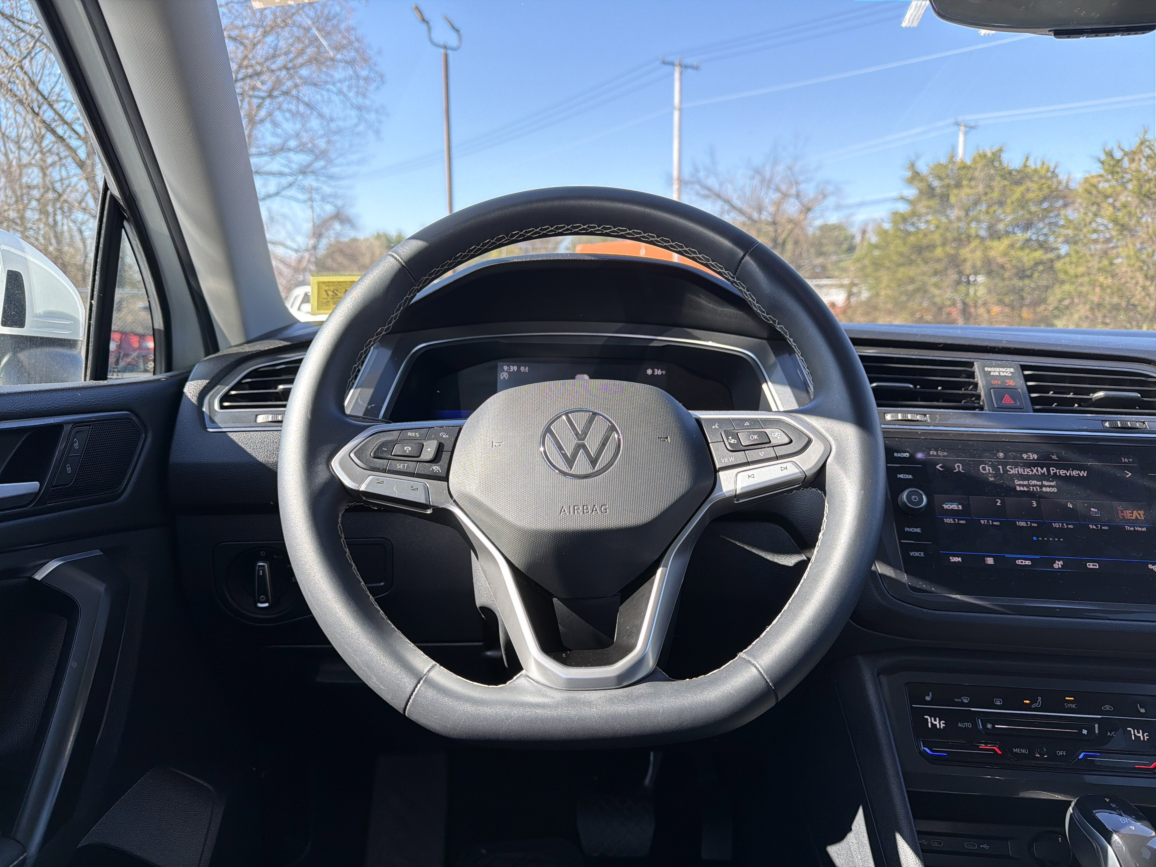 2023 Volkswagen Tiguan 2.0T SE
