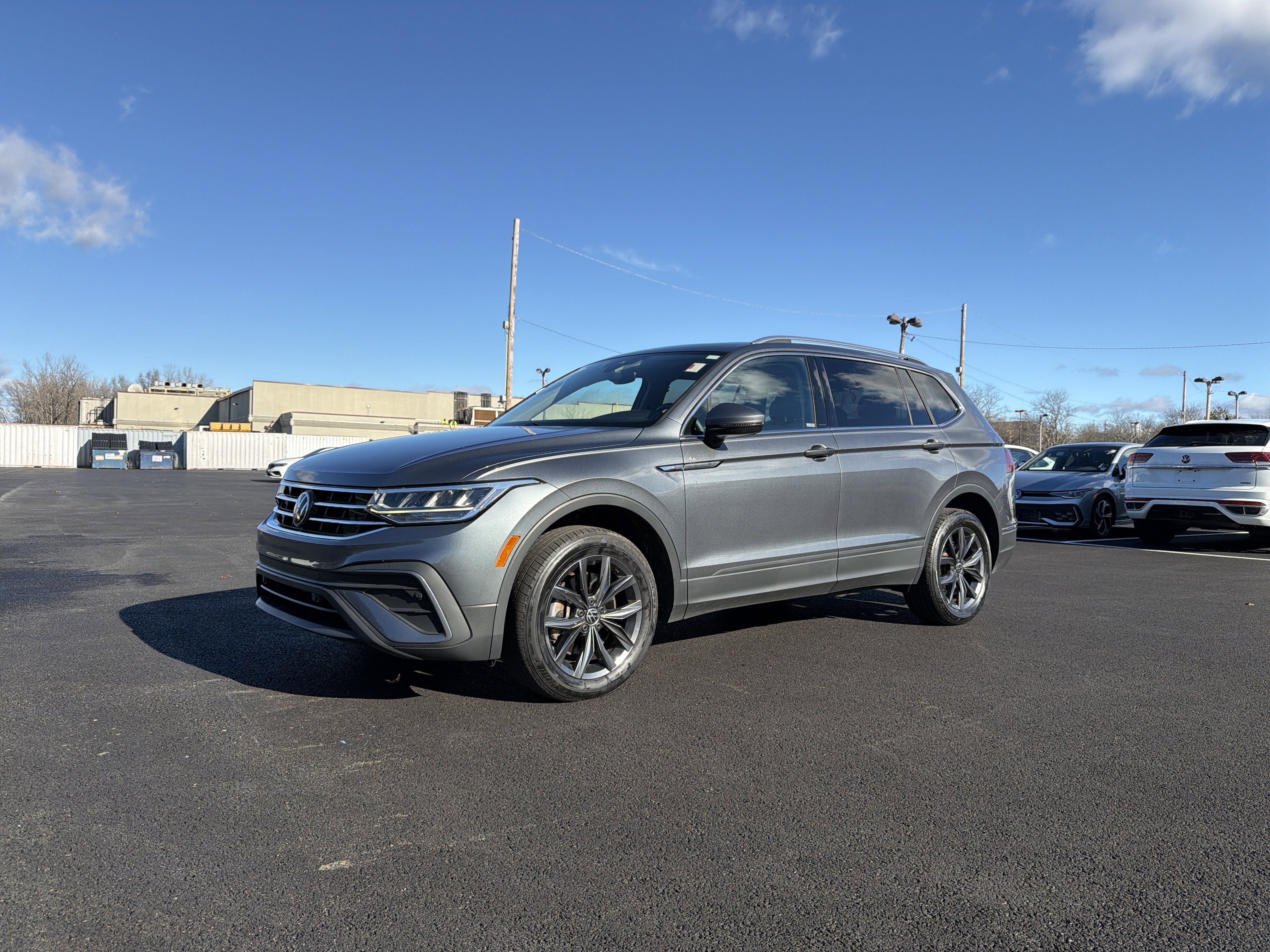 2023 Volkswagen Tiguan 2.0T SE