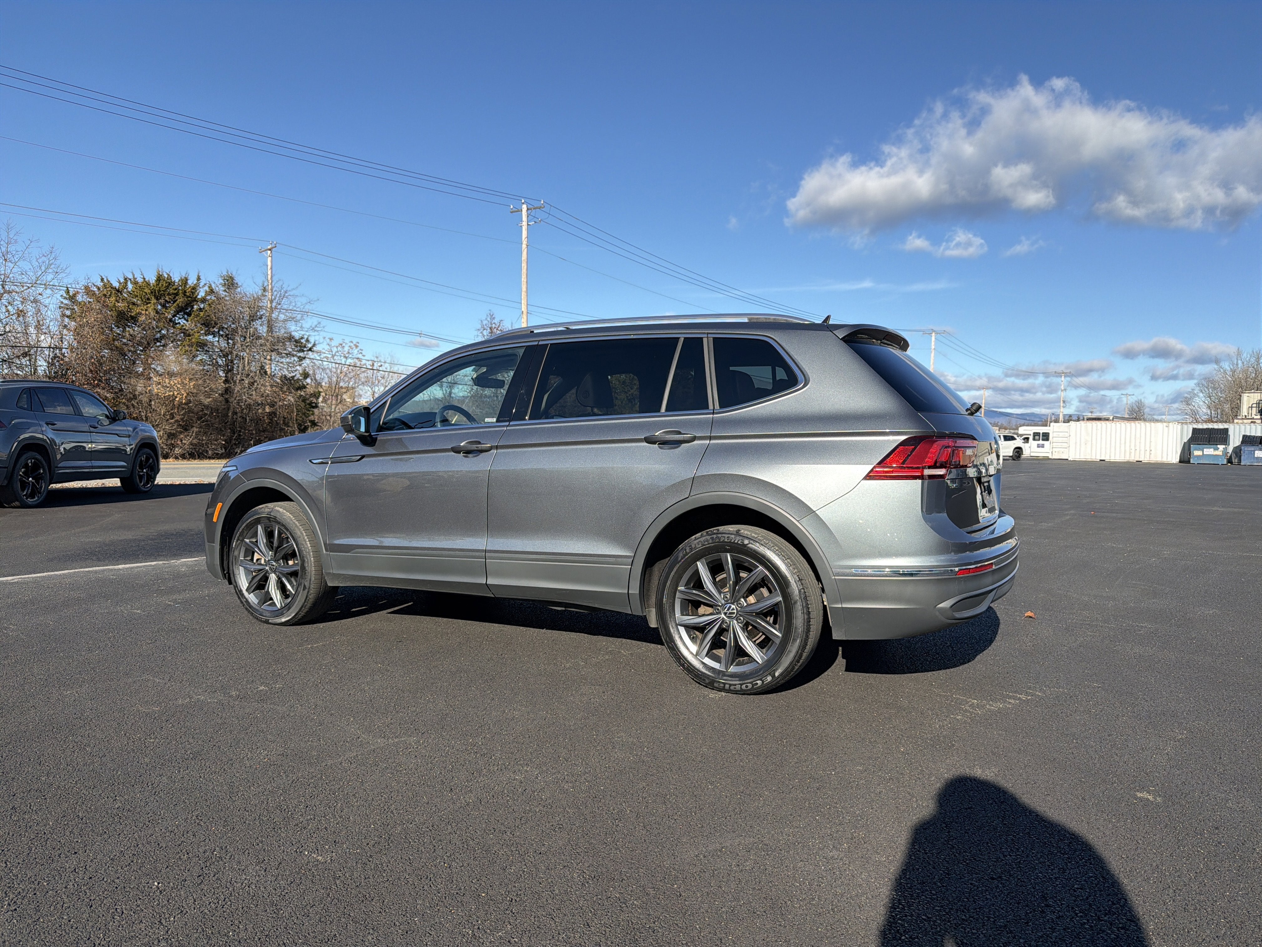 2023 Volkswagen Tiguan 2.0T SE