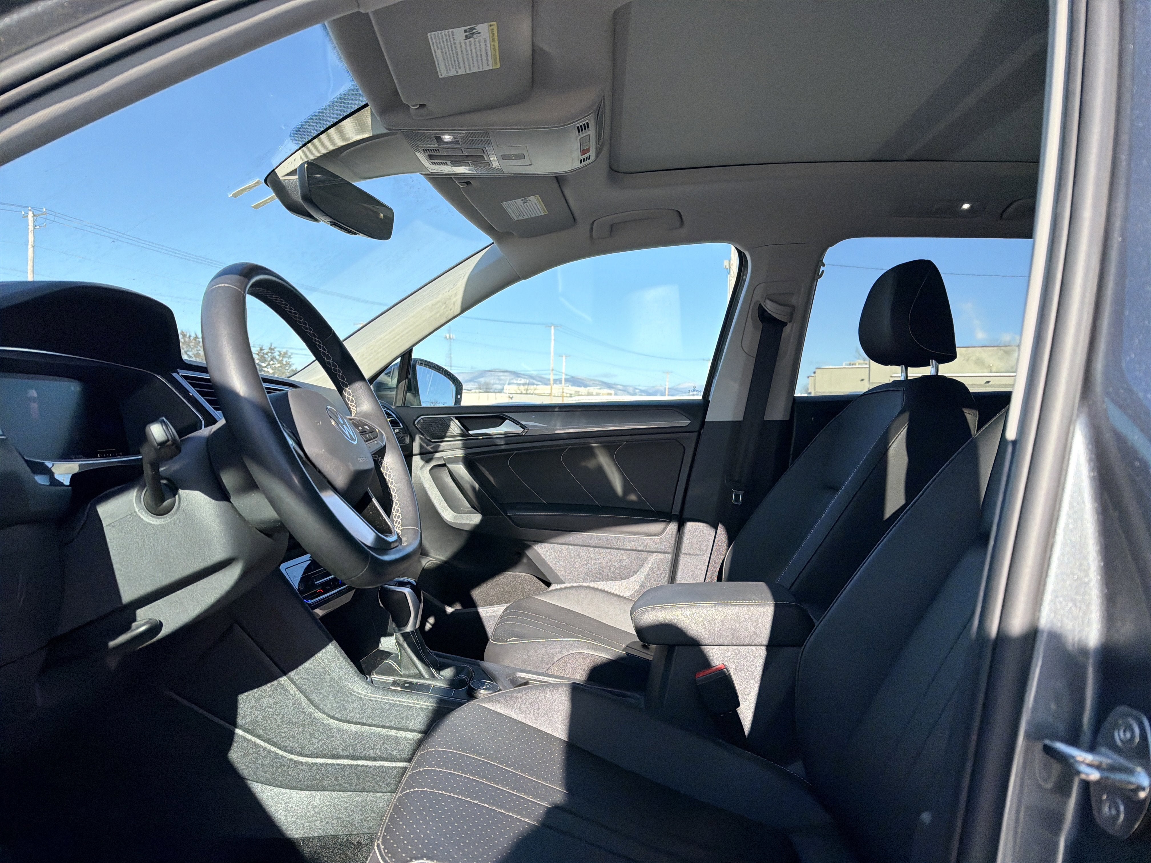 2023 Volkswagen Tiguan 2.0T SE