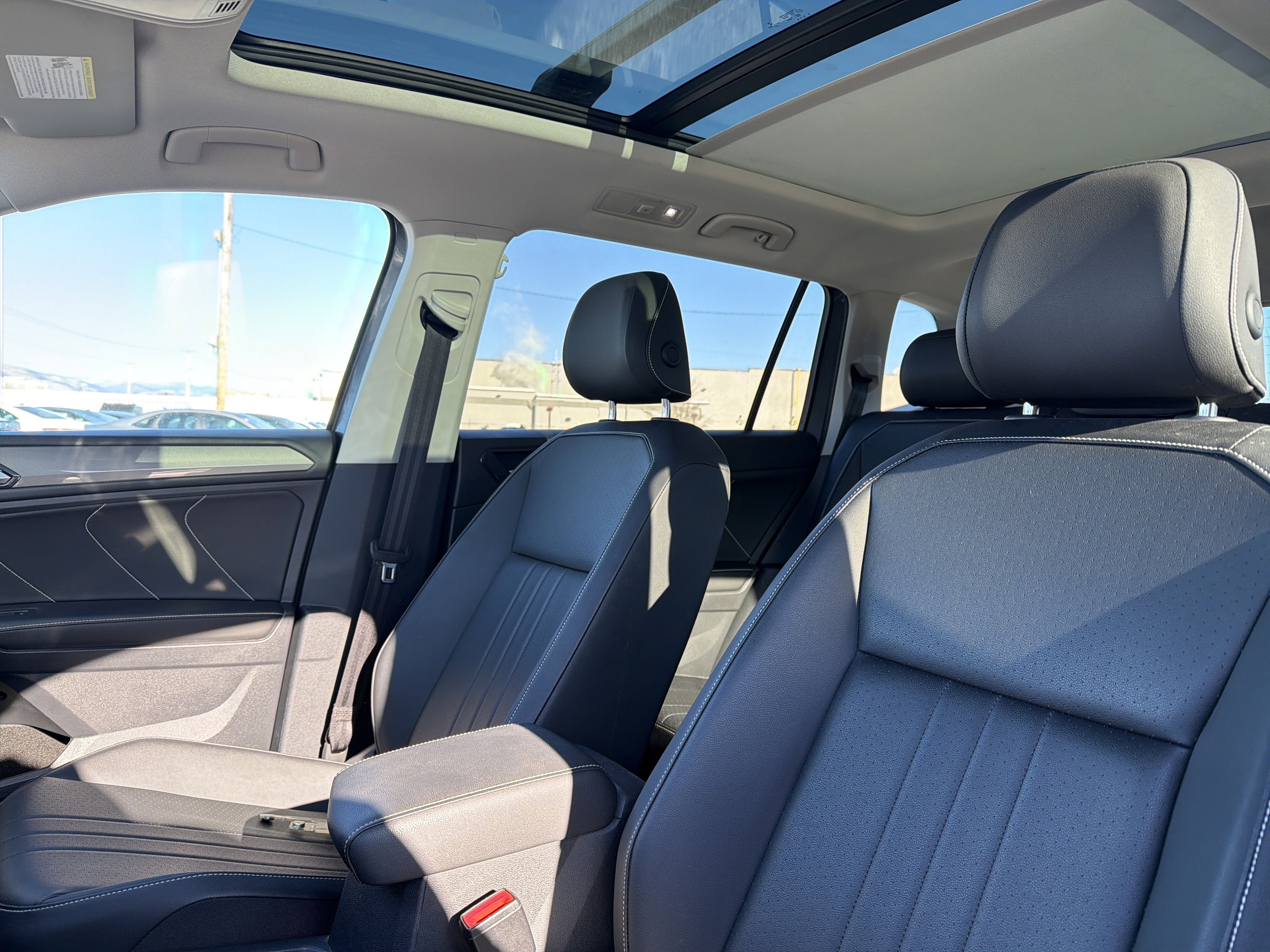 2023 Volkswagen Tiguan 2.0T SE