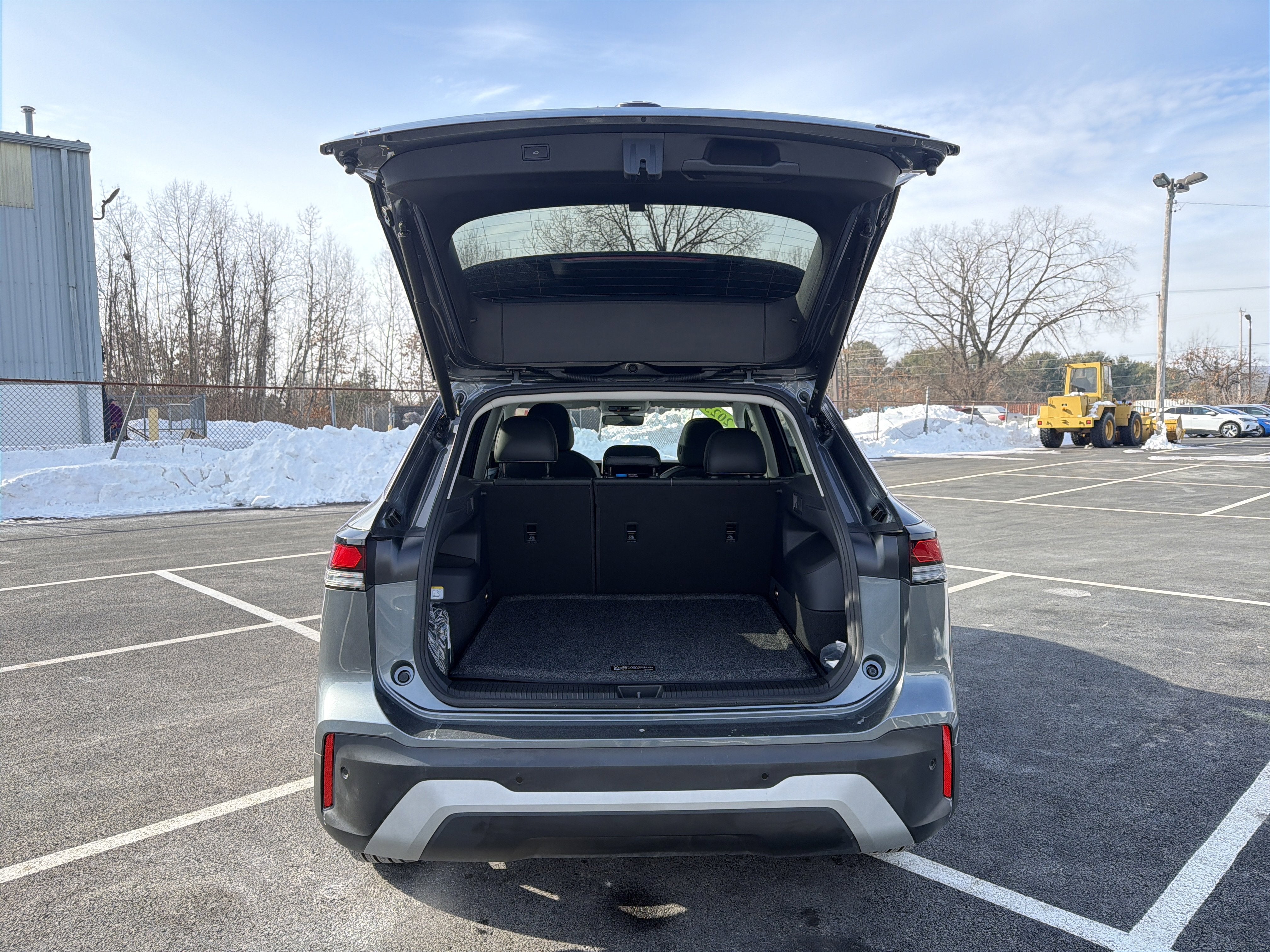 2025 Volkswagen Tiguan 2.0T SE