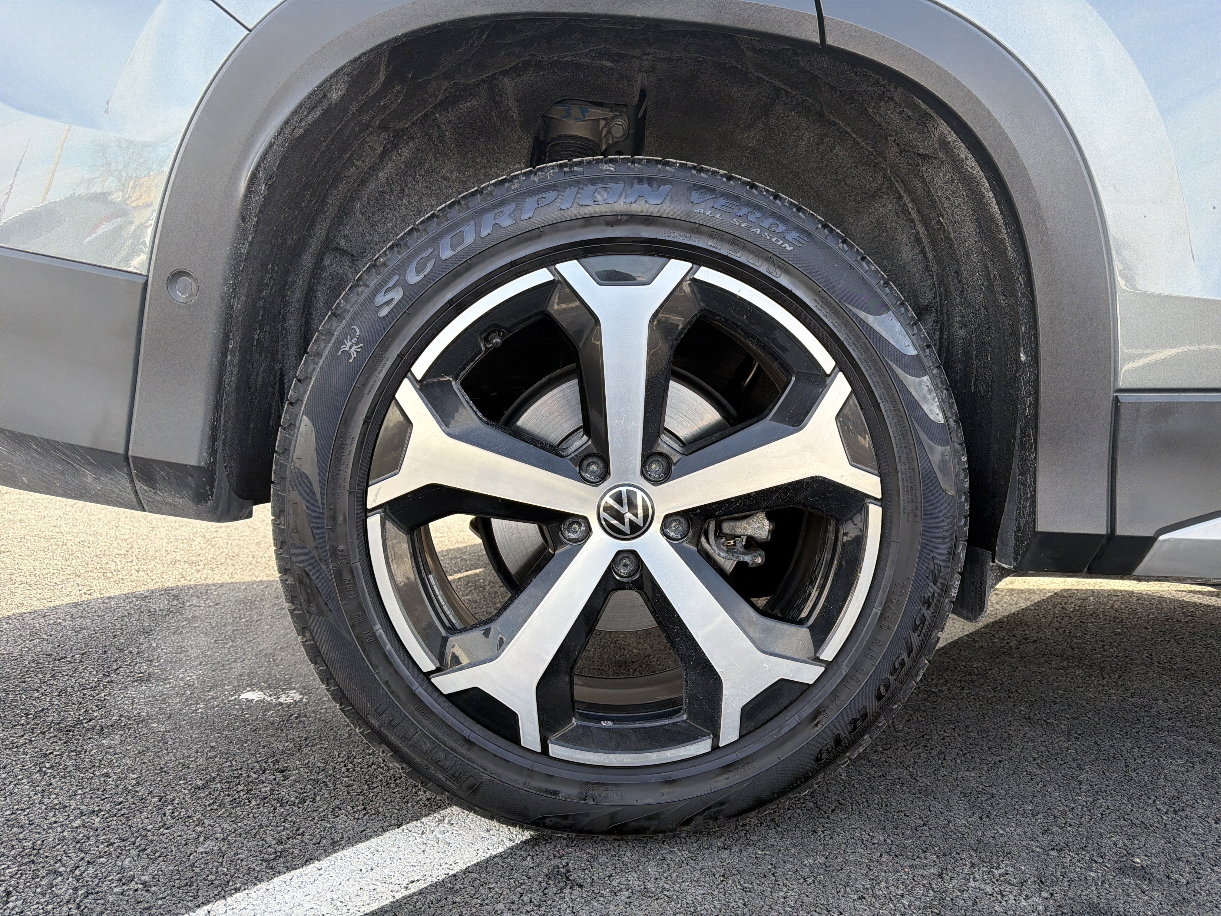 2025 Volkswagen Tiguan 2.0T SE