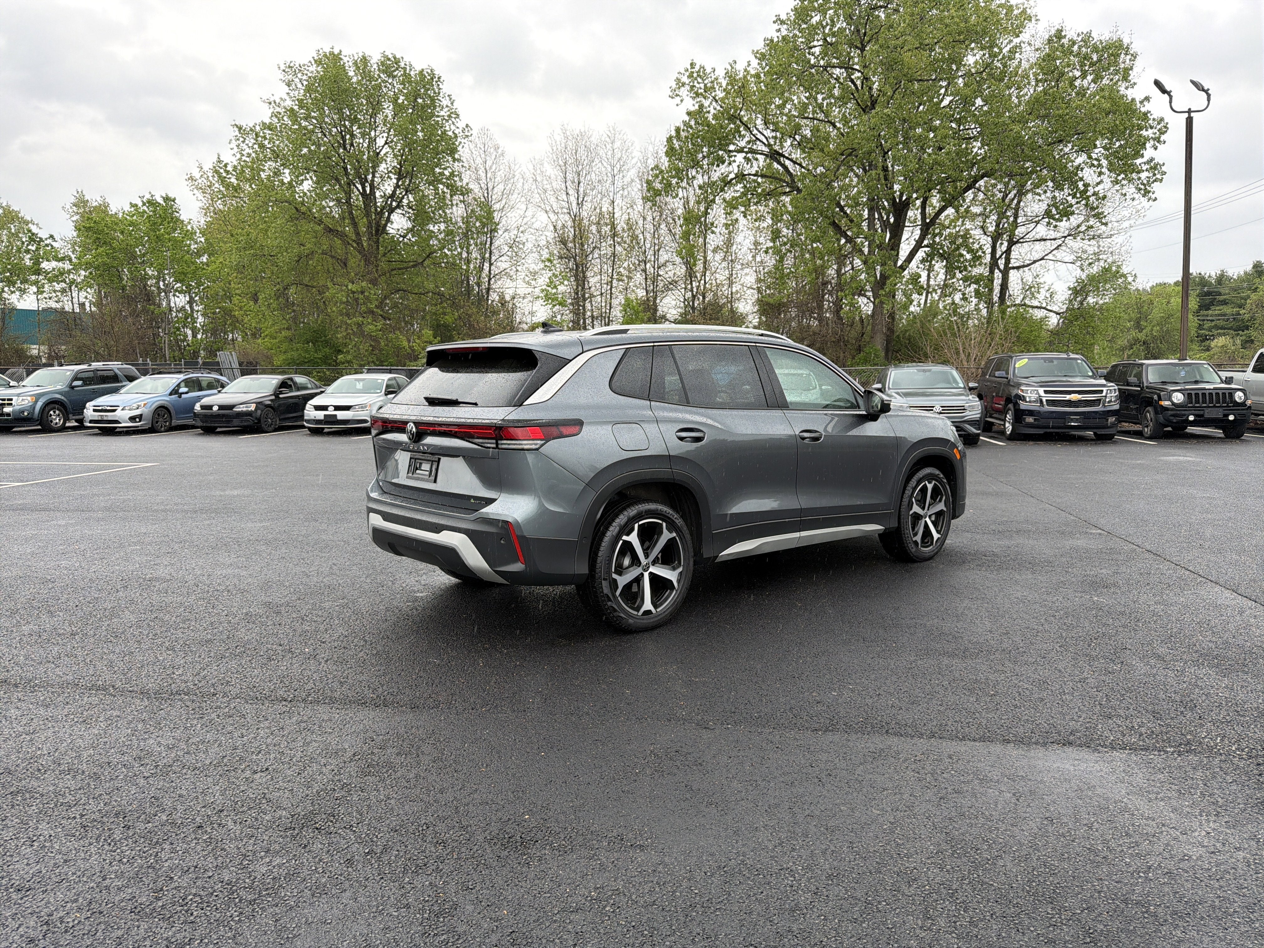 2025 Volkswagen Tiguan 2.0T SE