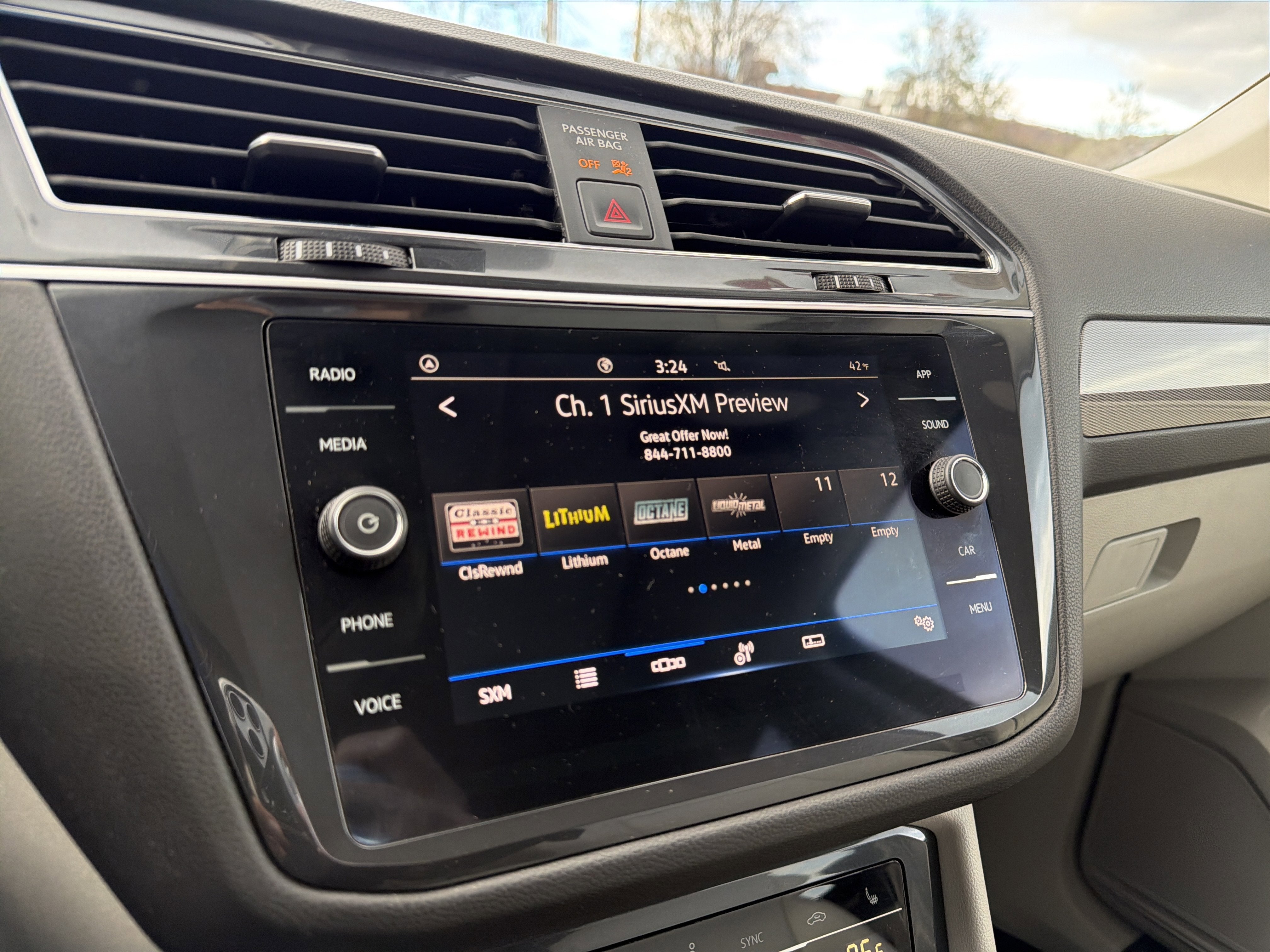 2023 Volkswagen Tiguan 2.0T SE