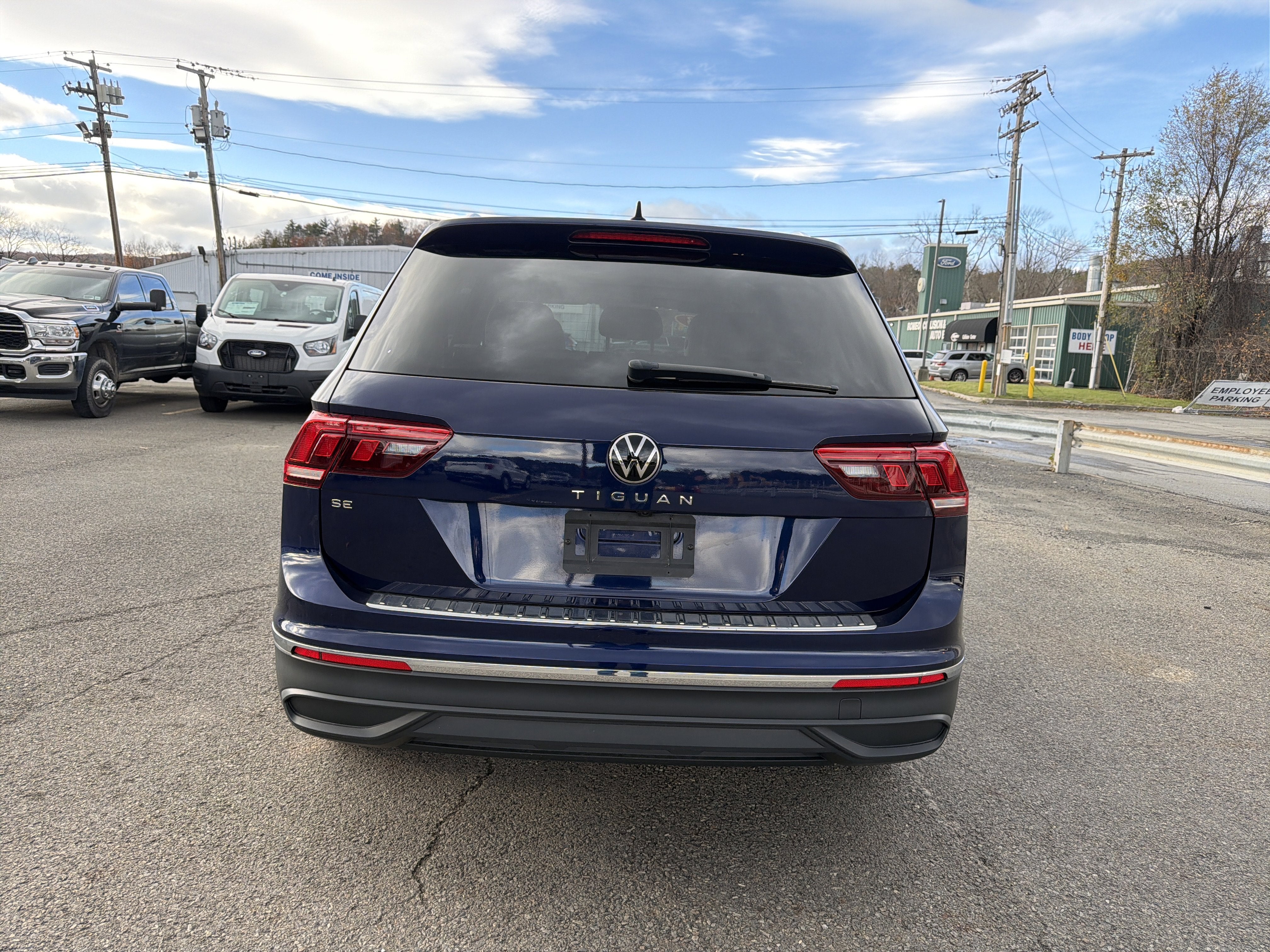 2023 Volkswagen Tiguan 2.0T SE