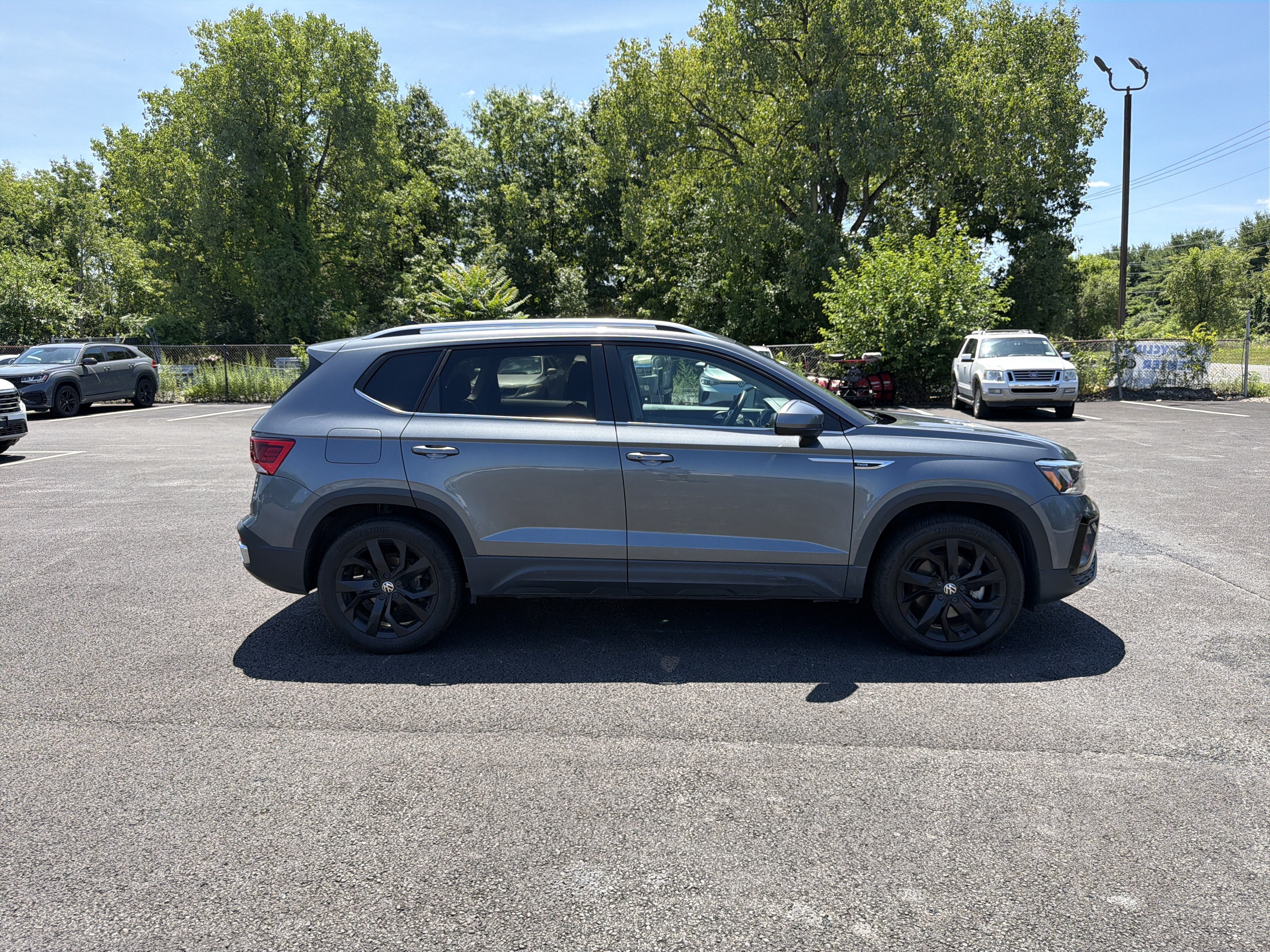 2023 Volkswagen Taos 1.5T SE