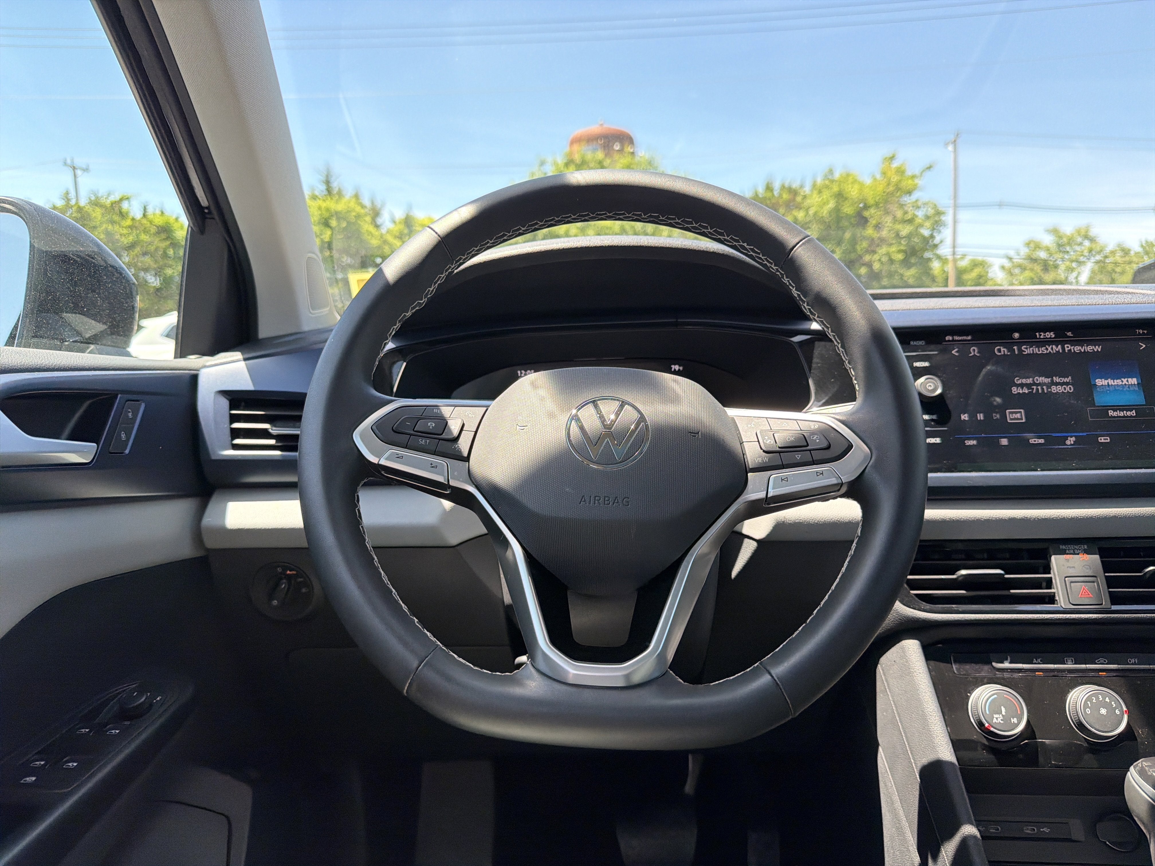 2023 Volkswagen Taos 1.5T SE