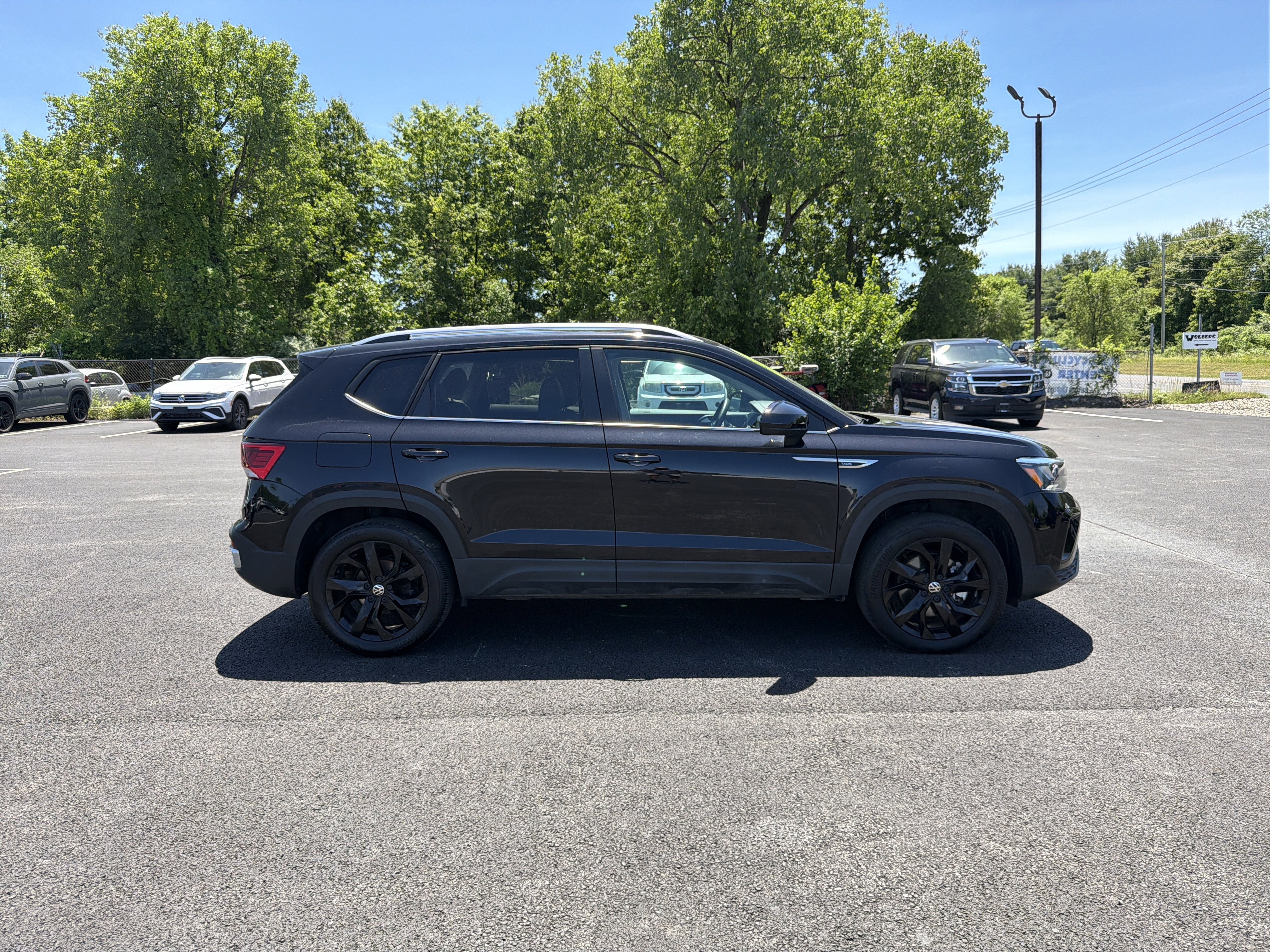 2023 Volkswagen Taos 1.5T SE