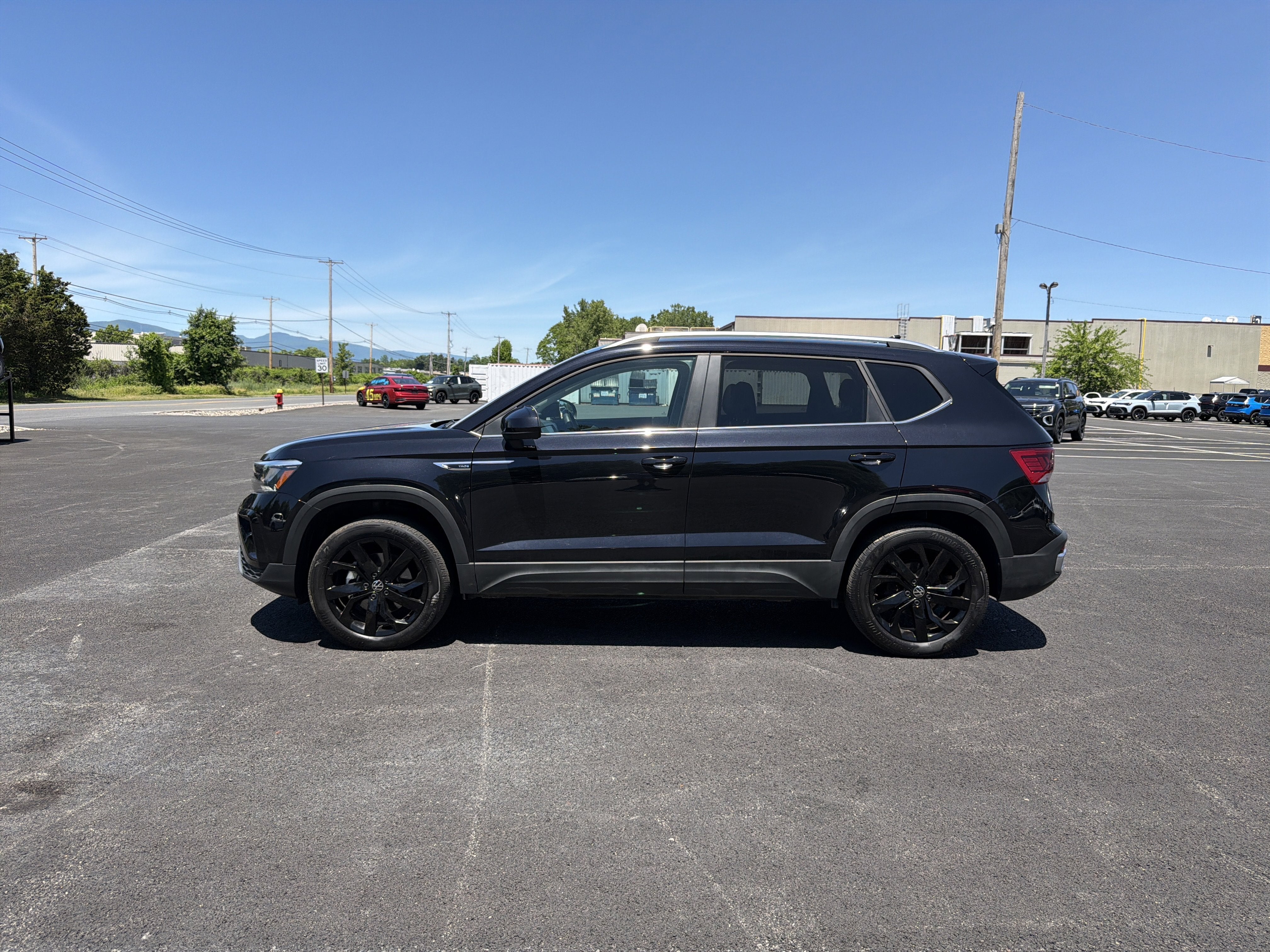 2023 Volkswagen Taos 1.5T SE