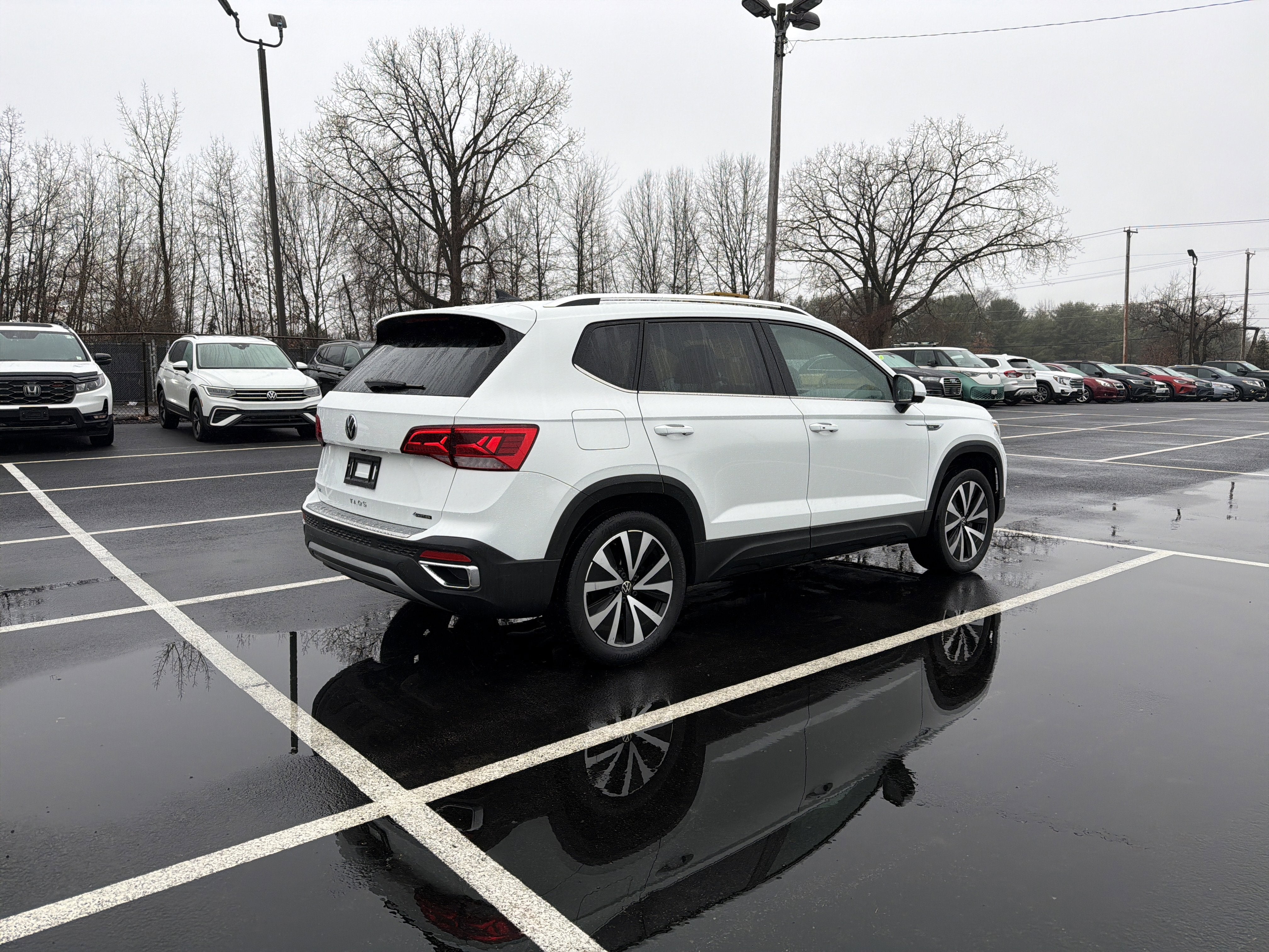 2023 Volkswagen Taos 1.5T SE