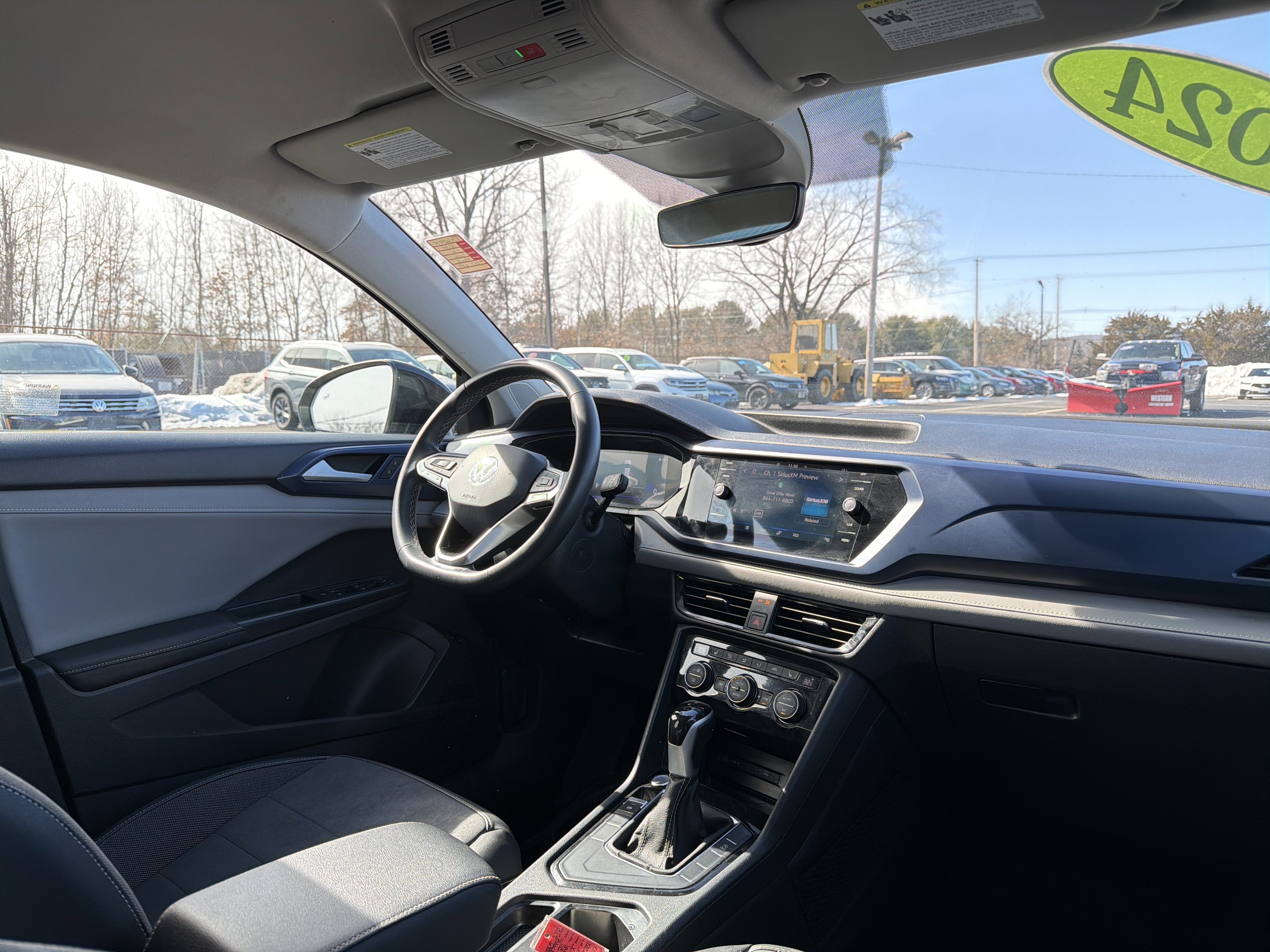 2024 Volkswagen Taos 1.5T SE