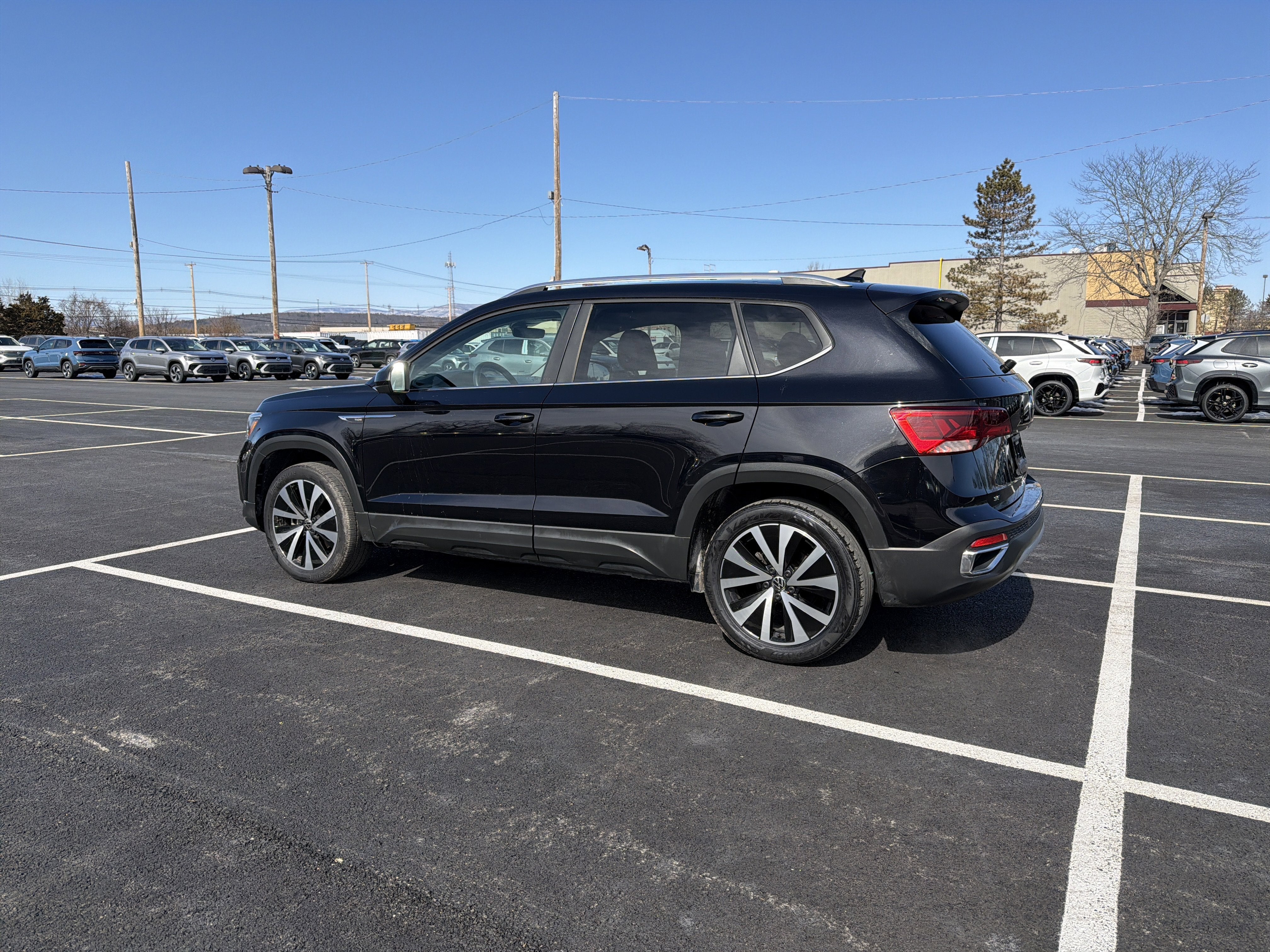 2024 Volkswagen Taos 1.5T SE