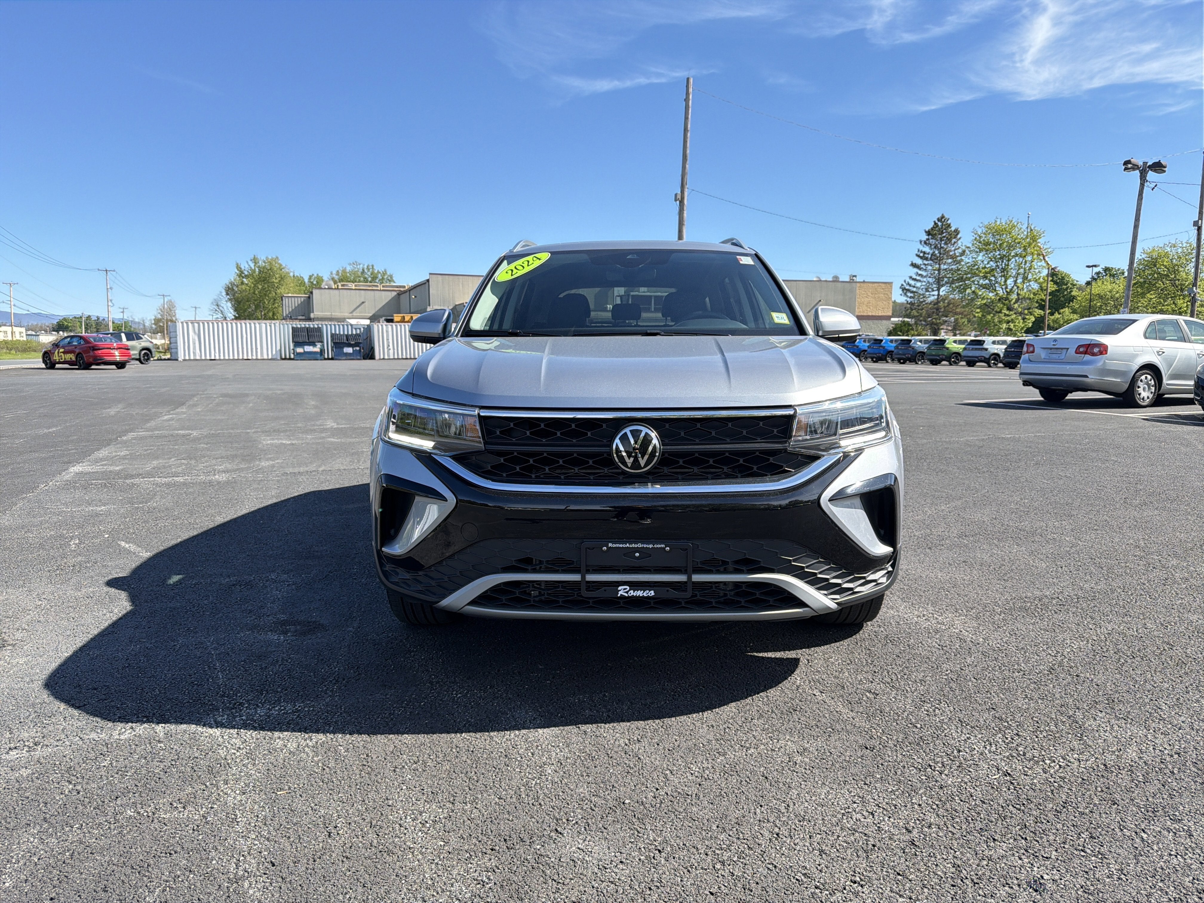 2024 Volkswagen Taos 1.5T SE