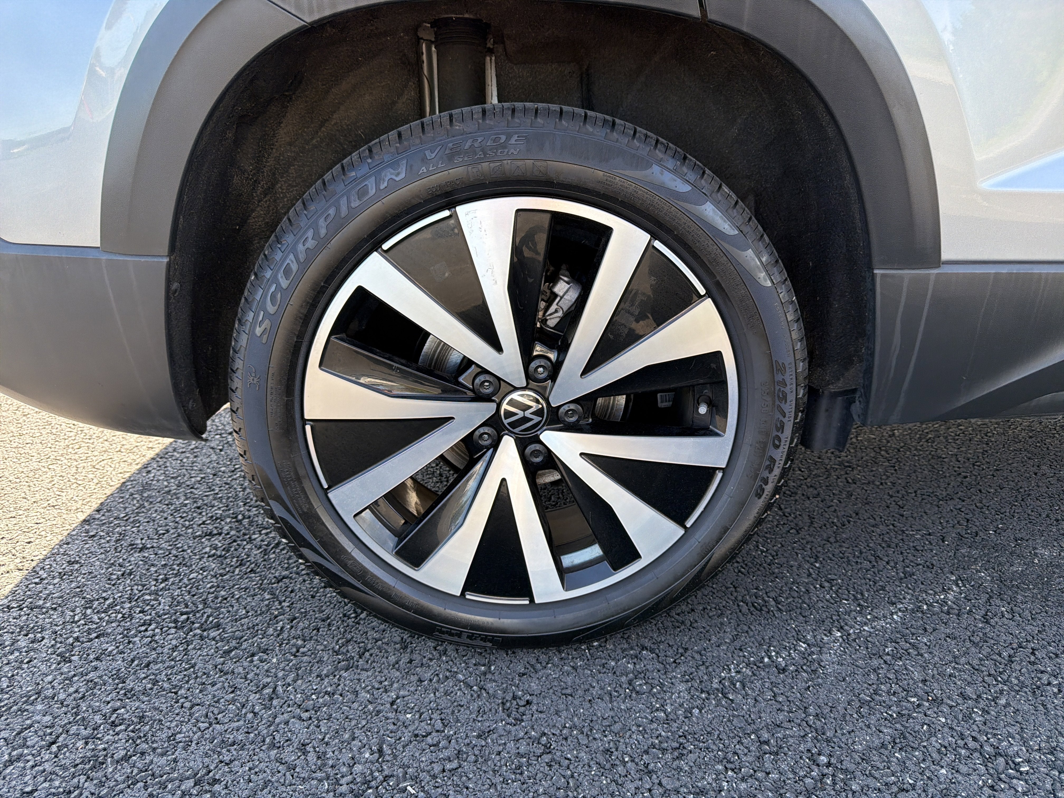 2024 Volkswagen Taos 1.5T SE
