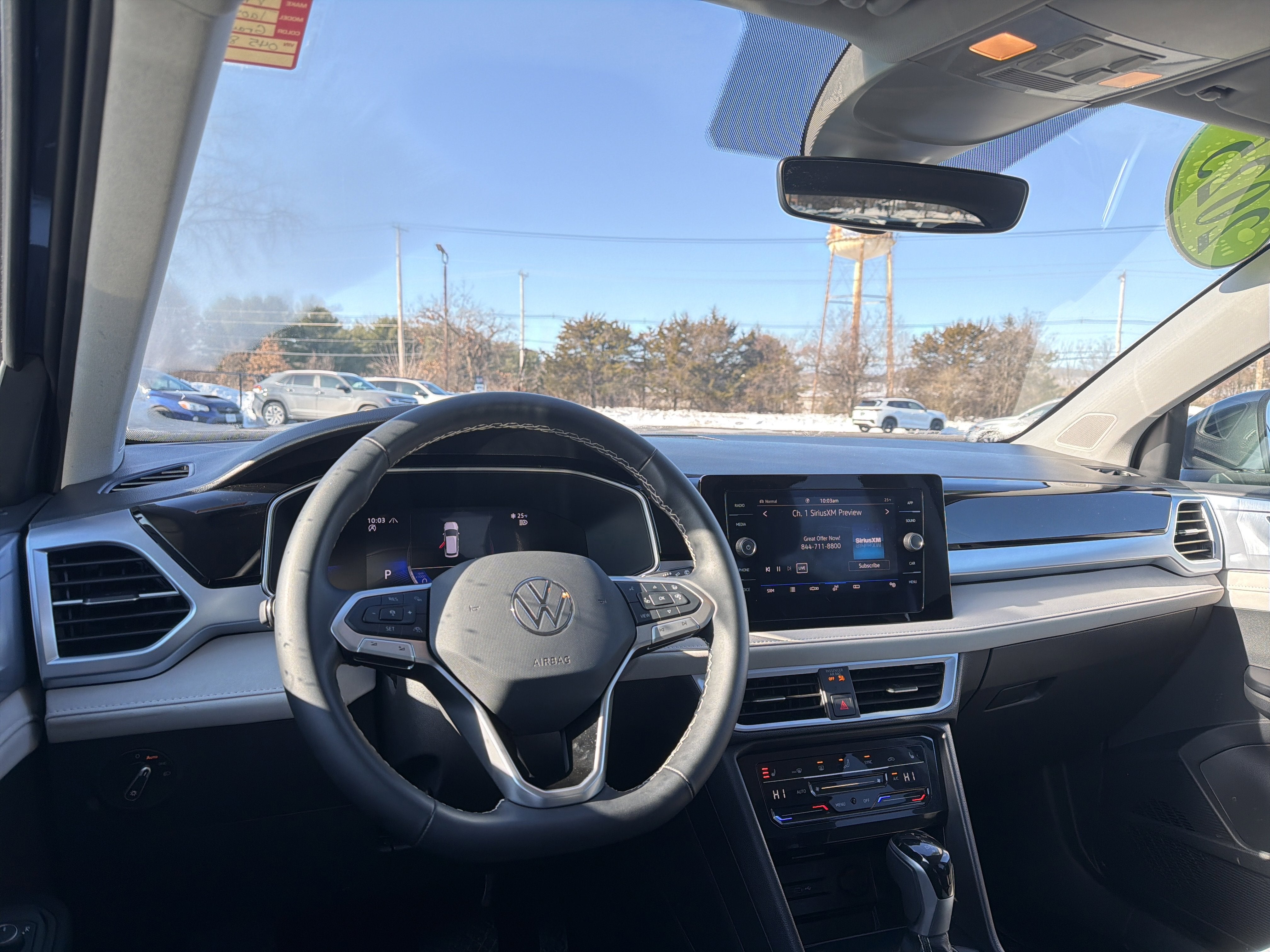 2025 Volkswagen Taos 1.5T SE