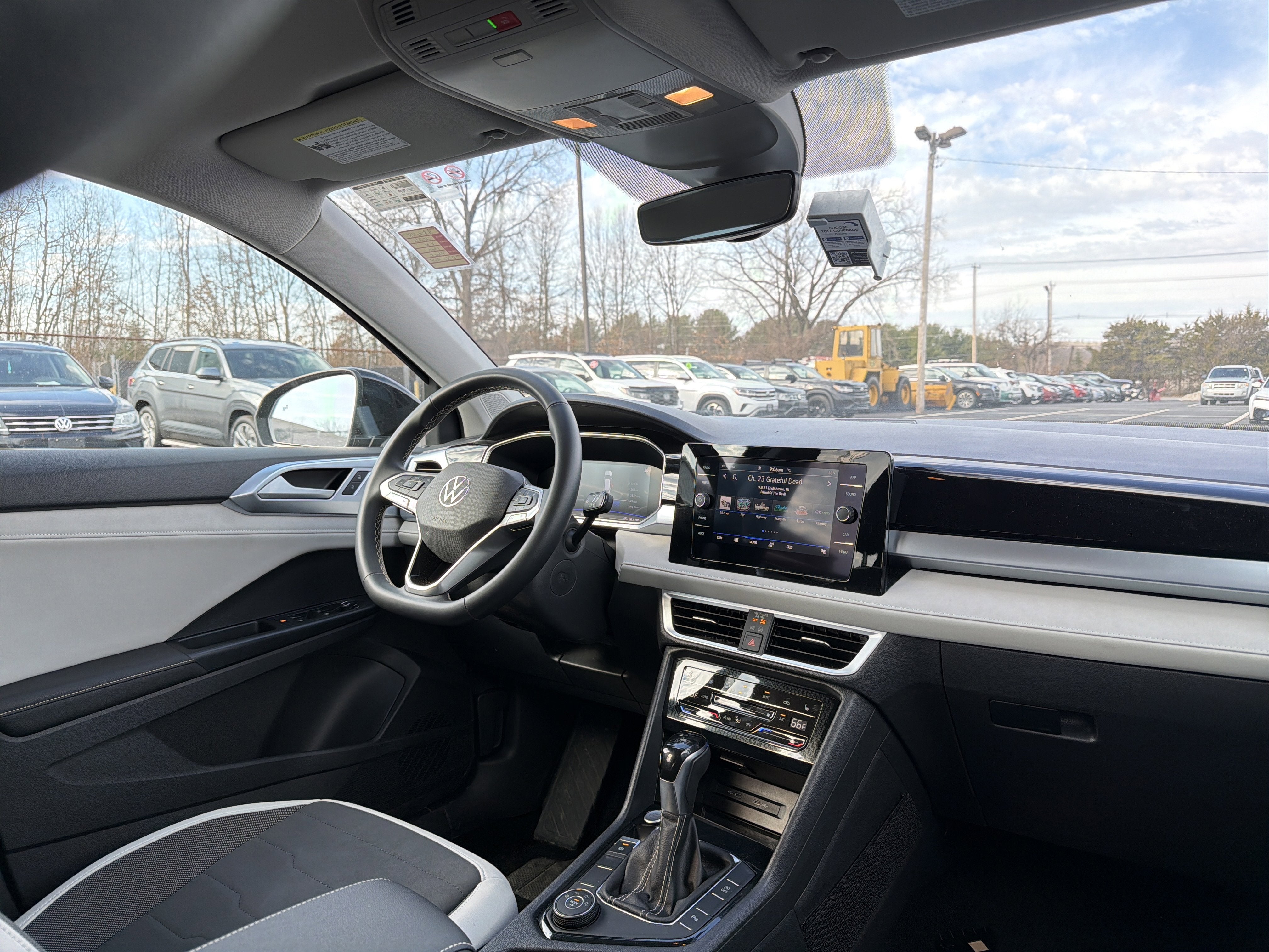 2025 Volkswagen Taos 1.5T SE