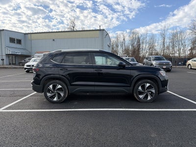 2025 Volkswagen Taos 1.5T SE