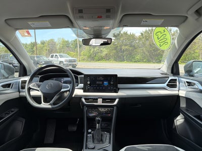 2025 Volkswagen Taos 1.5T SE