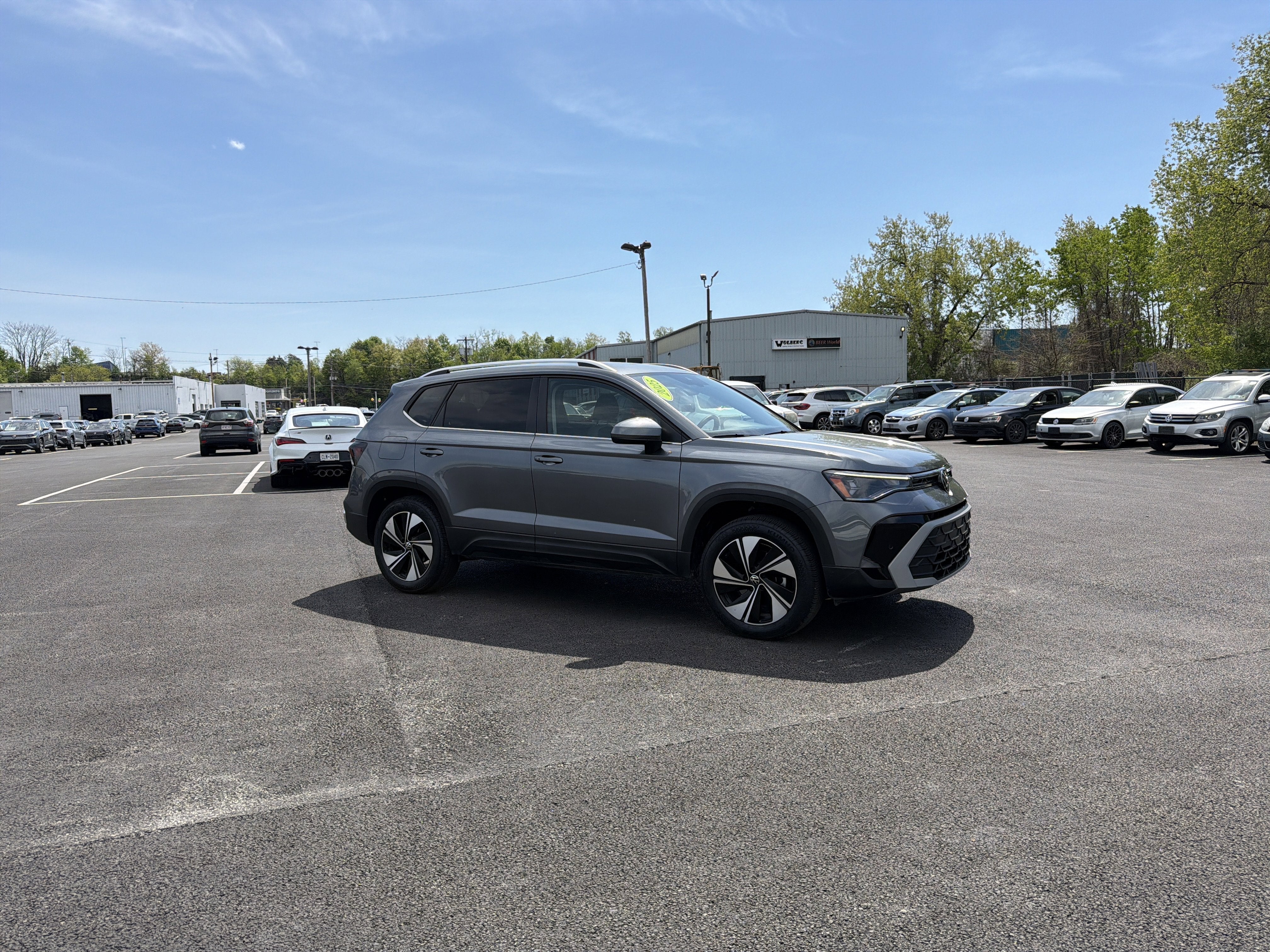 2025 Volkswagen Taos 1.5T SE