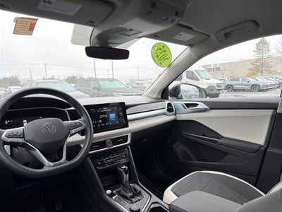 2025 Volkswagen Taos 1.5T SE