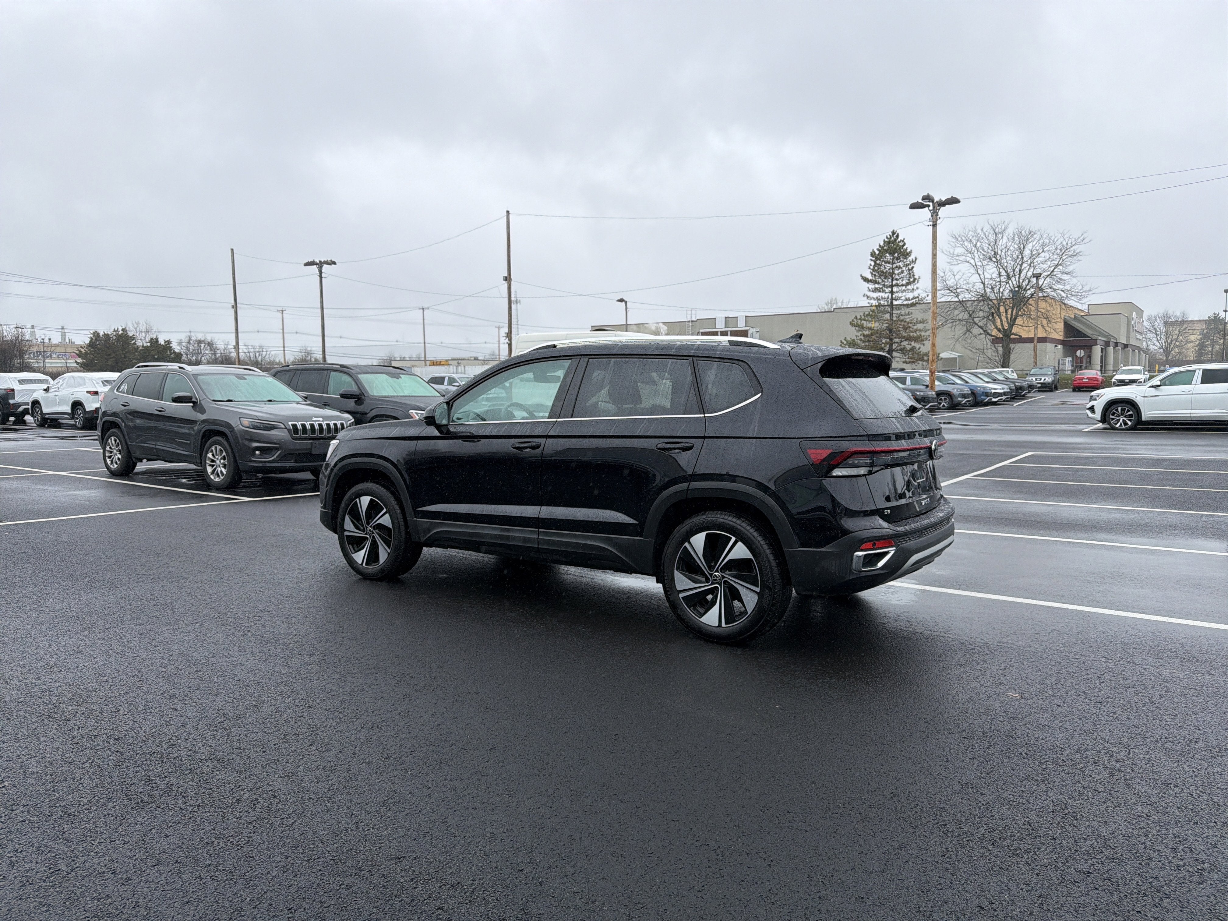 2025 Volkswagen Taos 1.5T SE