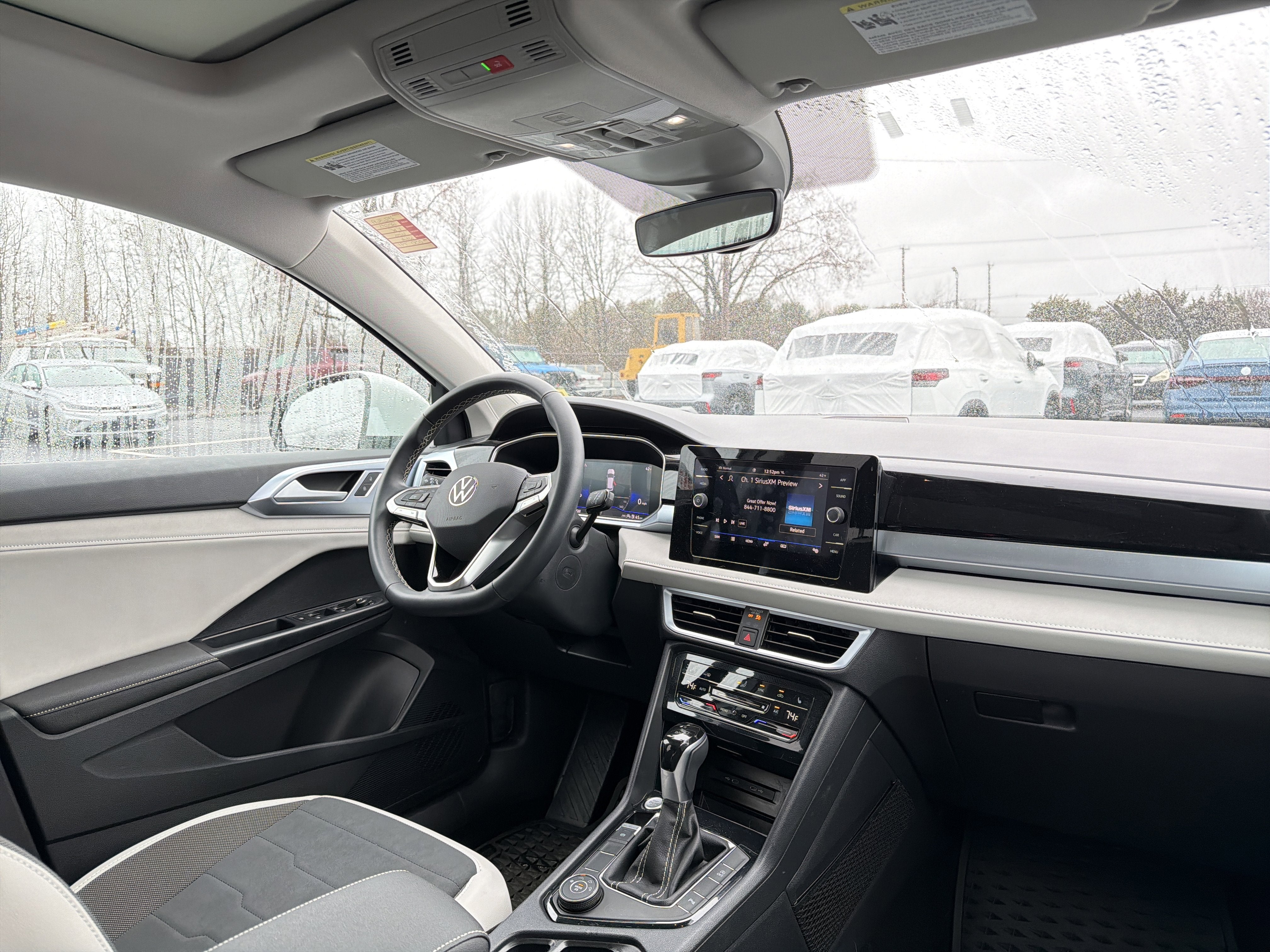 2025 Volkswagen Taos 1.5T SE