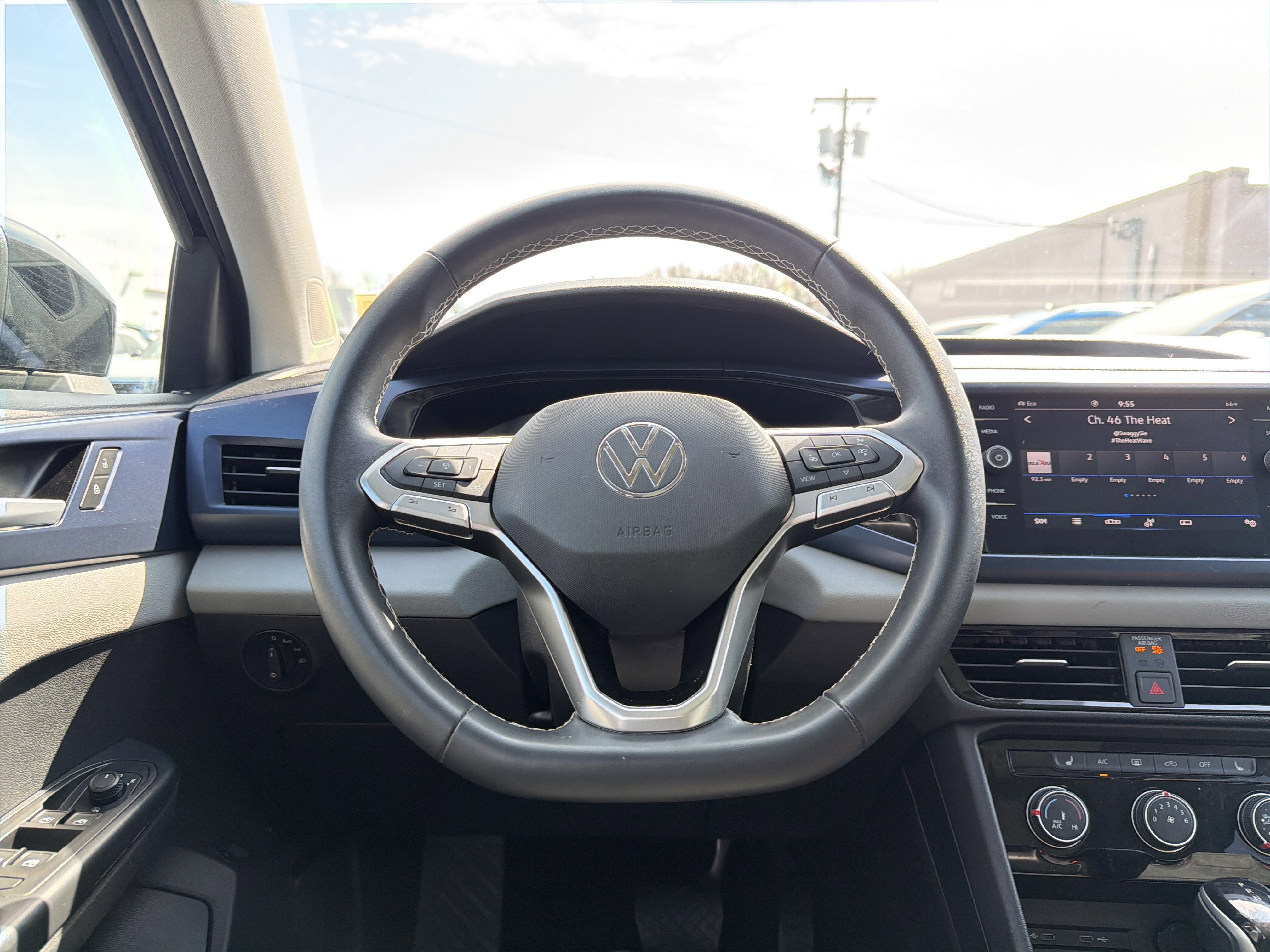 2023 Volkswagen Taos 1.5T SE