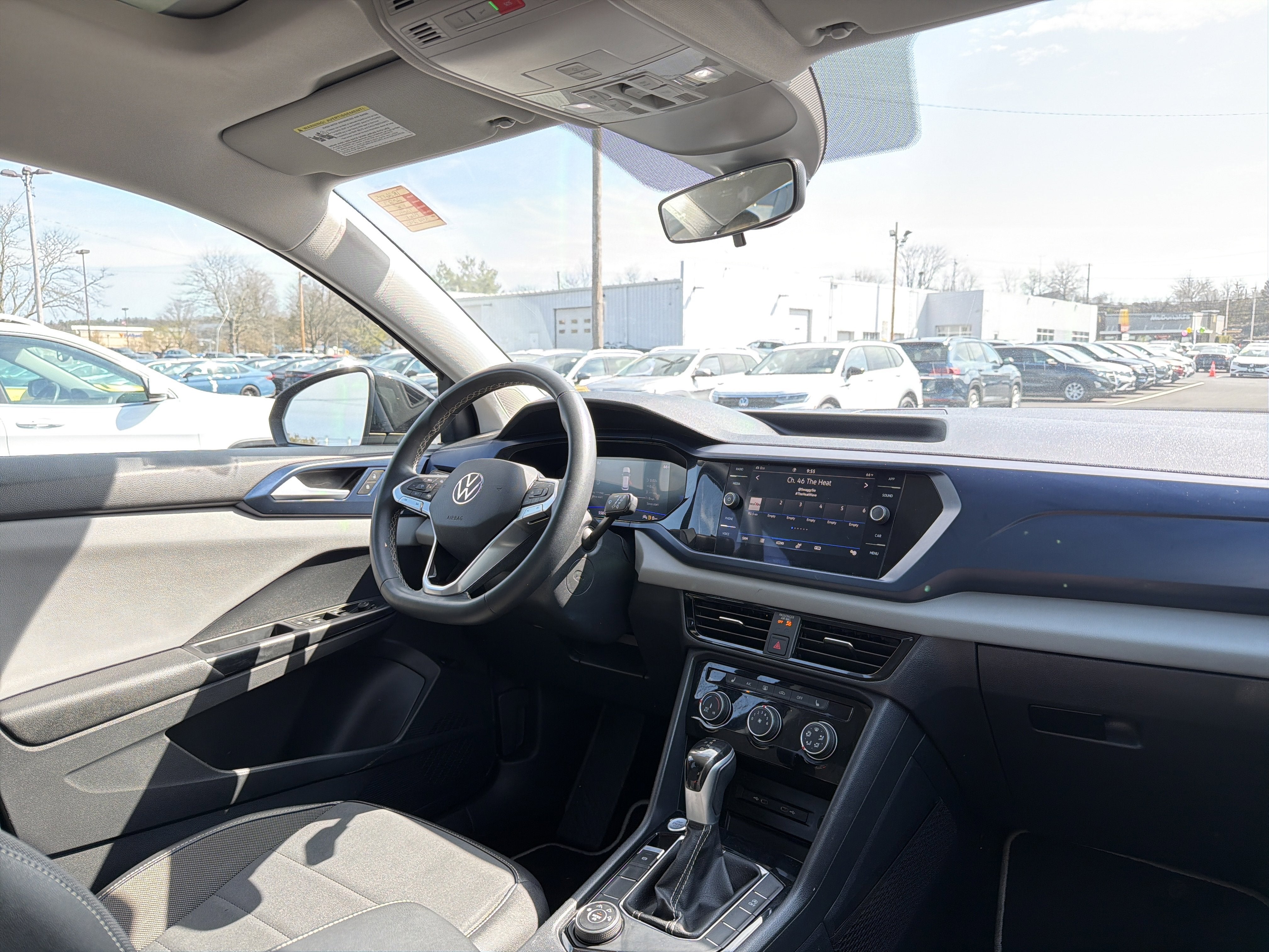 2023 Volkswagen Taos 1.5T SE