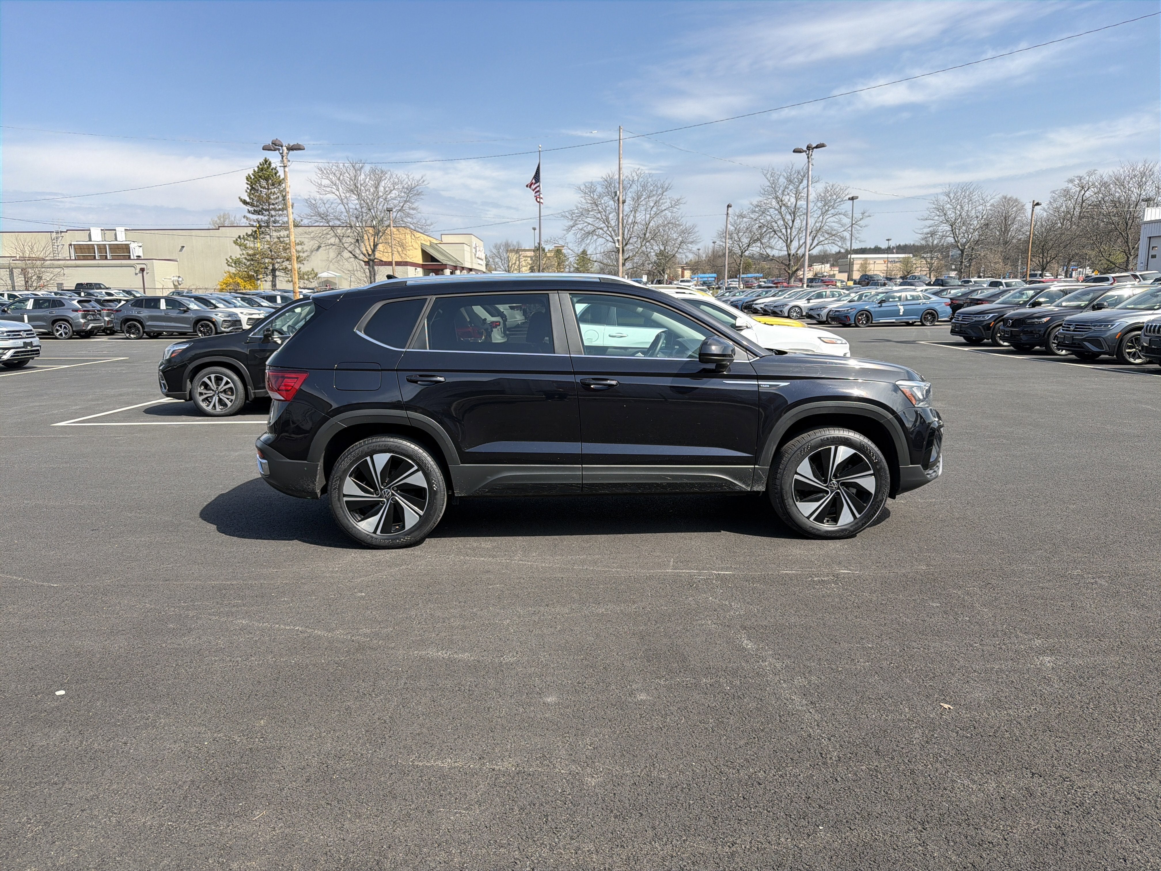 2023 Volkswagen Taos 1.5T SE
