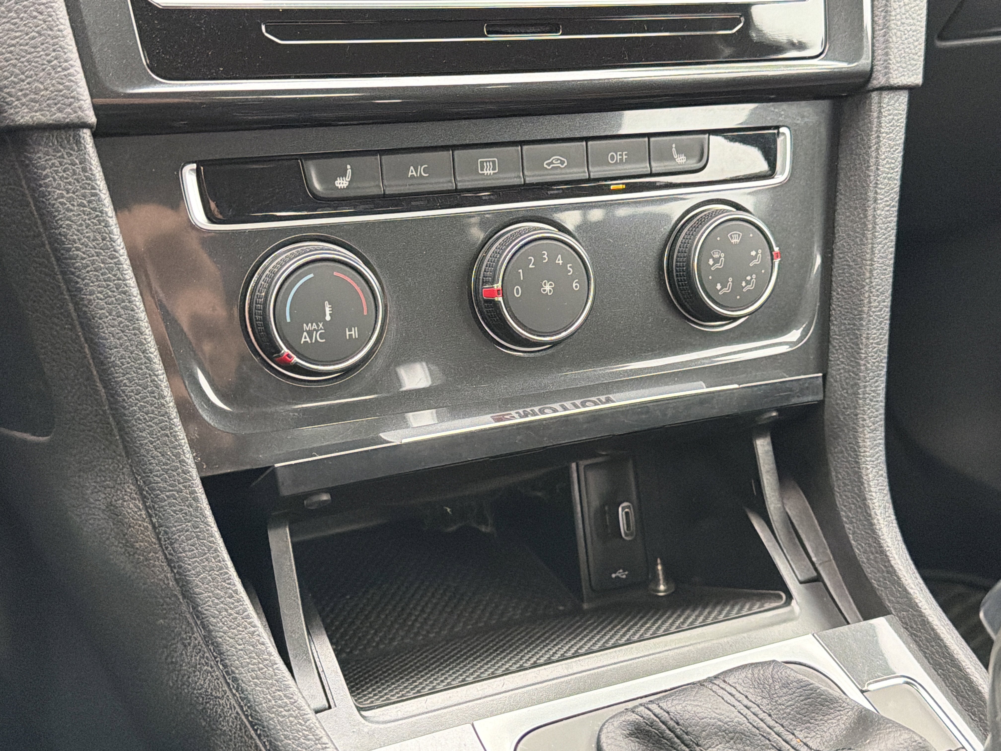 2018 Volkswagen Golf SportWagen S 4Motion