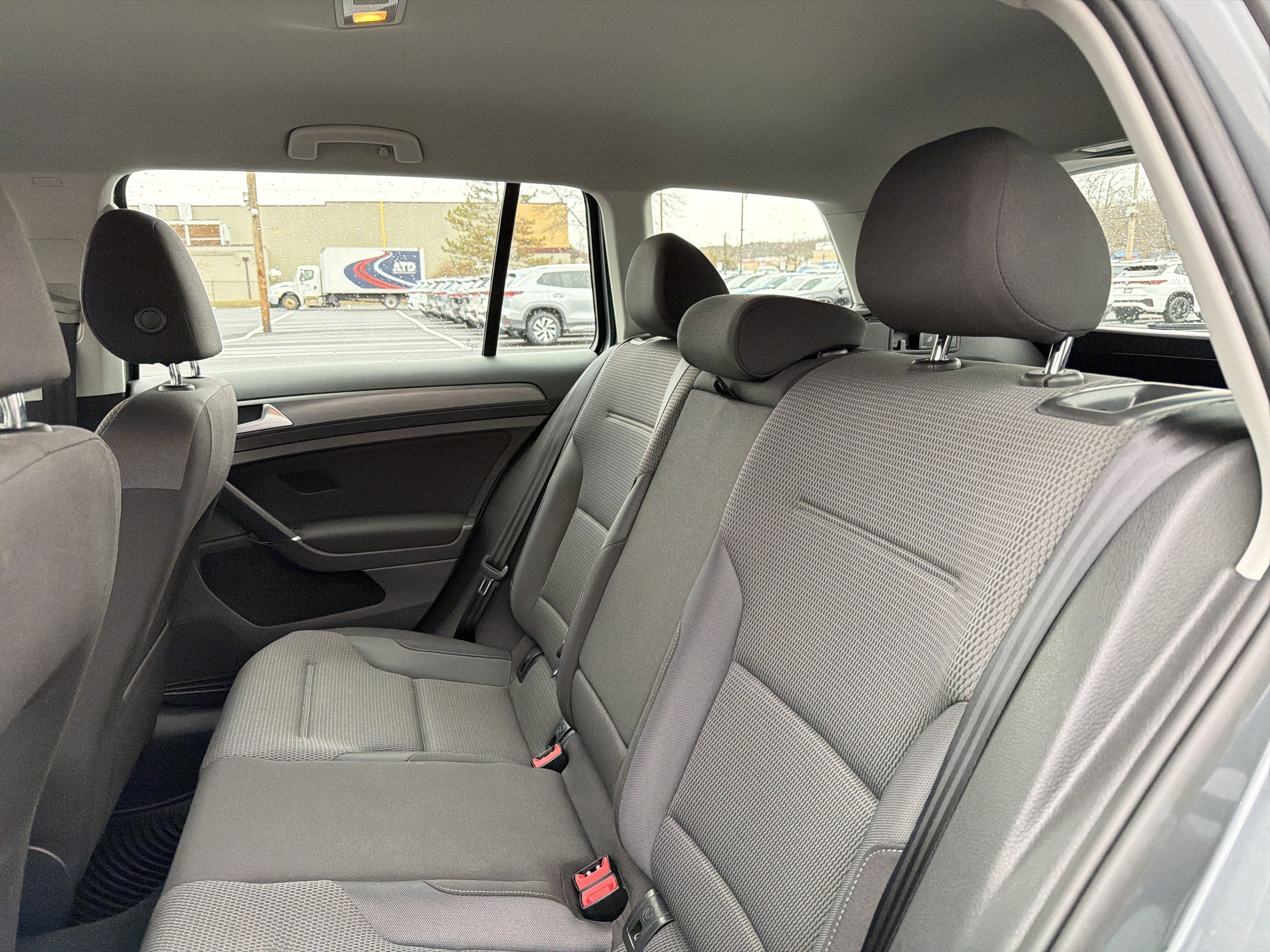 2018 Volkswagen Golf SportWagen S 4Motion