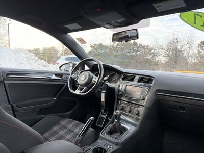 2017 Volkswagen Golf GTI S