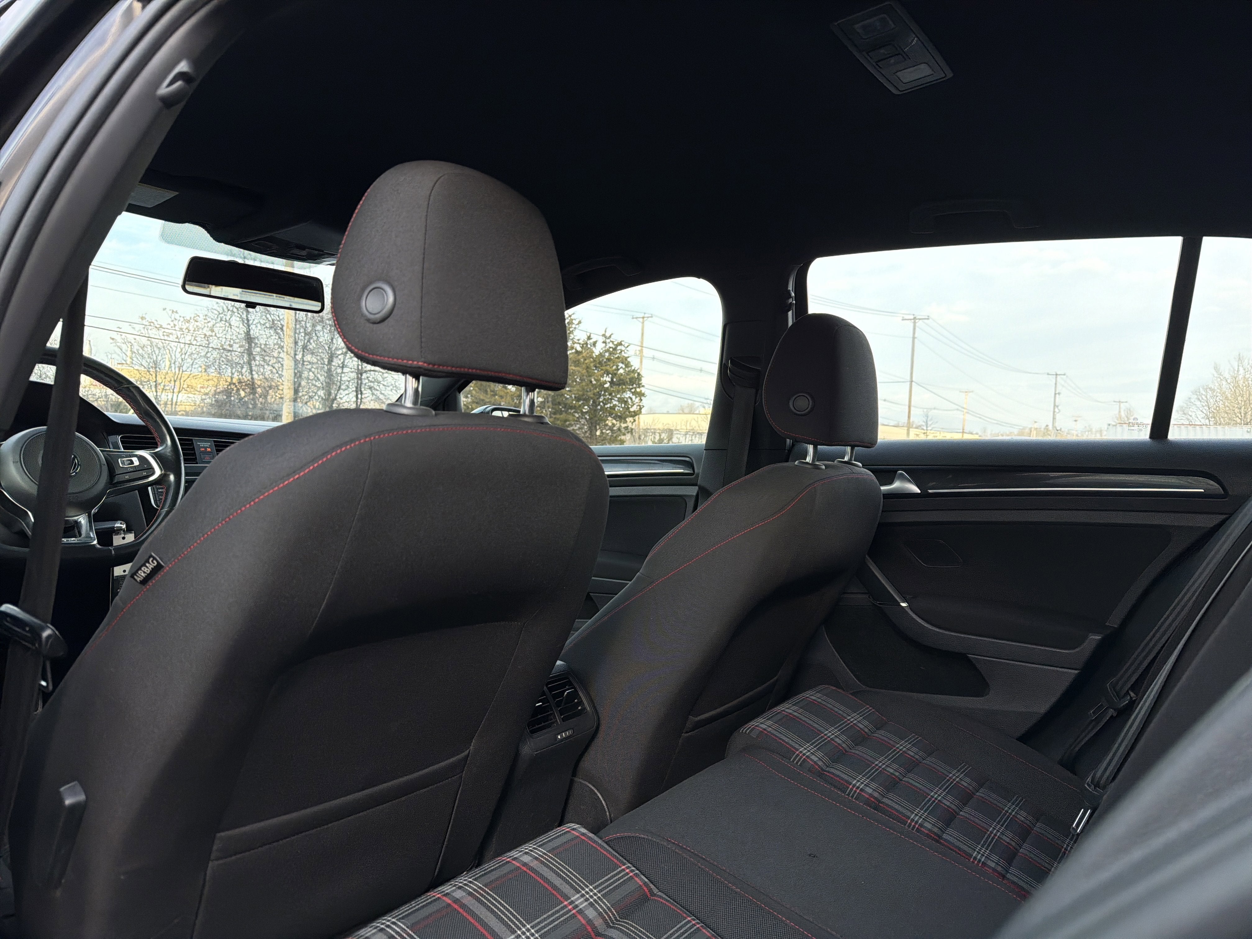 2017 Volkswagen Golf GTI S