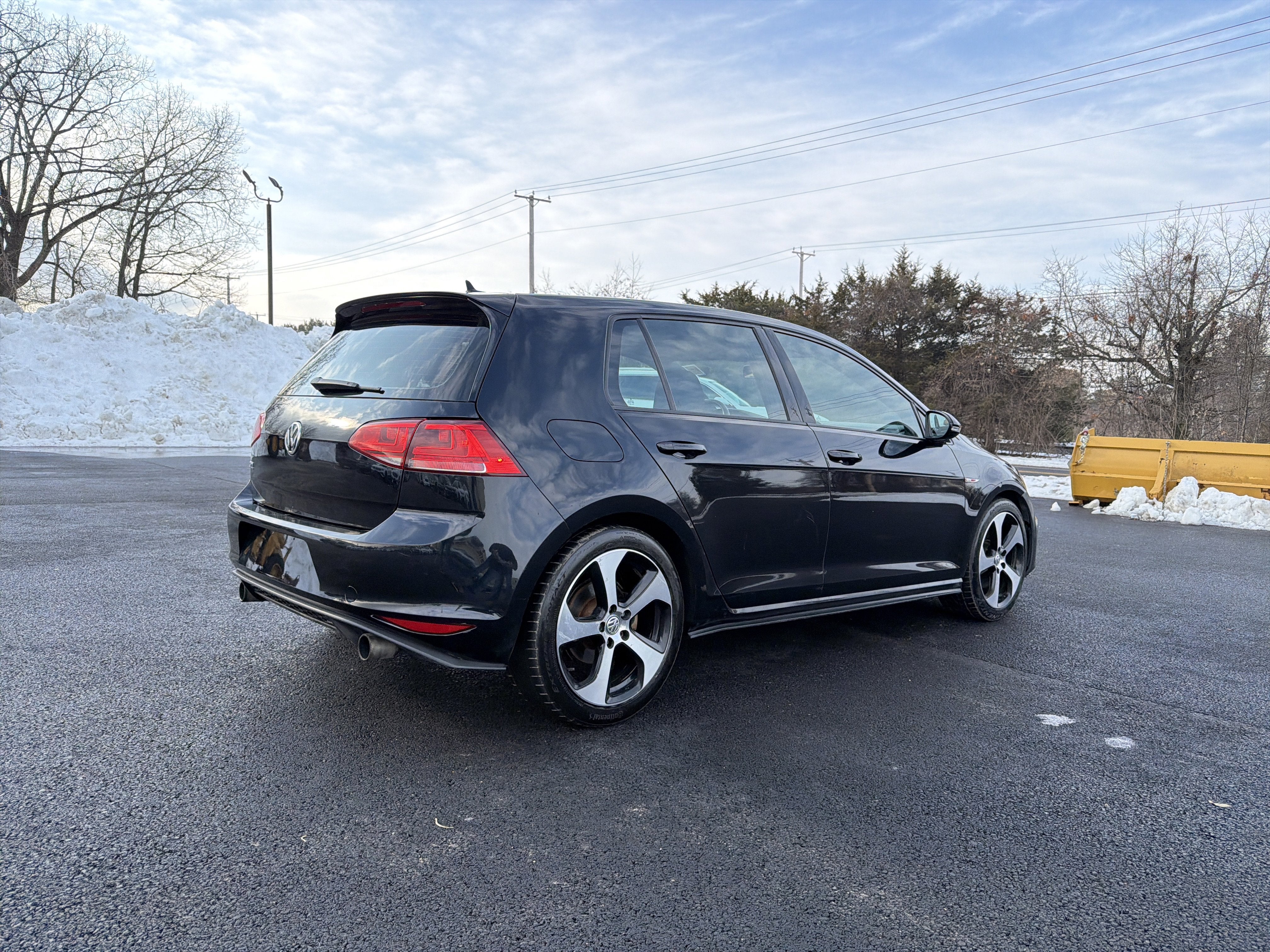 2017 Volkswagen Golf GTI S
