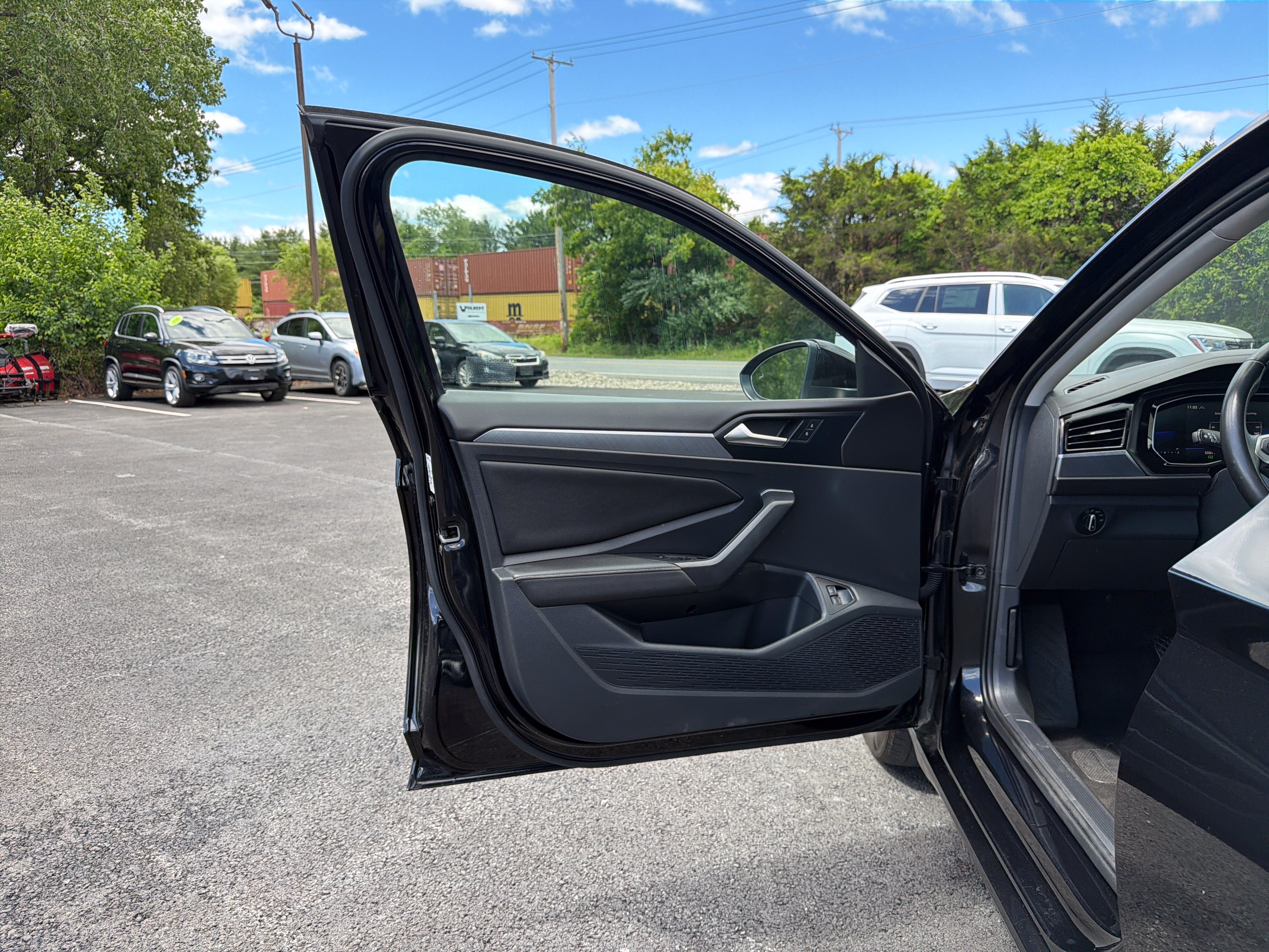 2024 Volkswagen Jetta SE - Photo 11