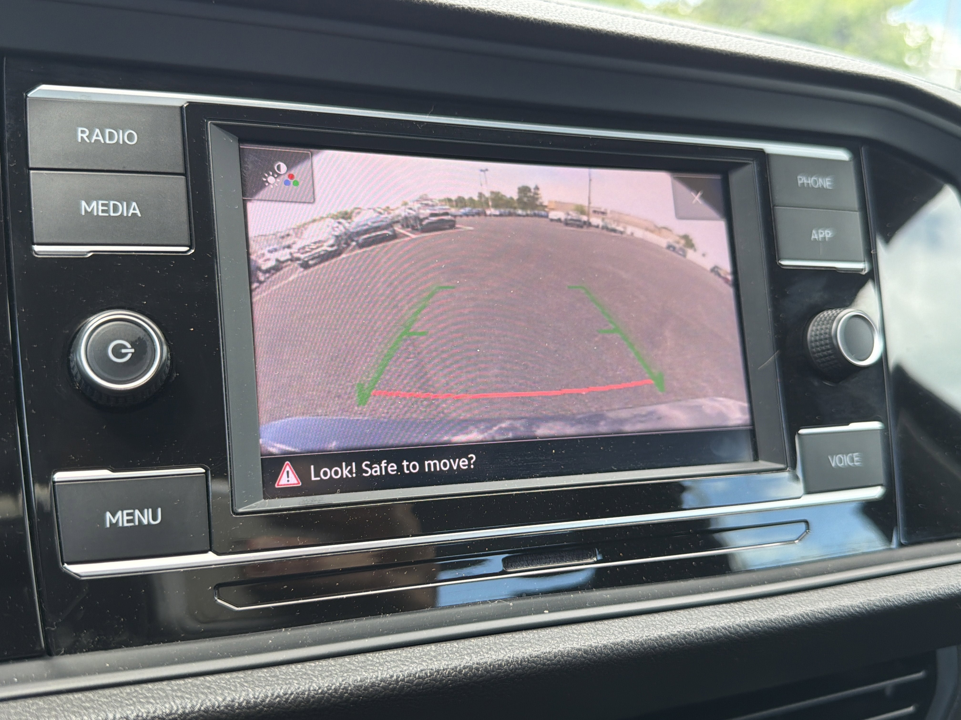 2024 Volkswagen Jetta SE - Photo 19