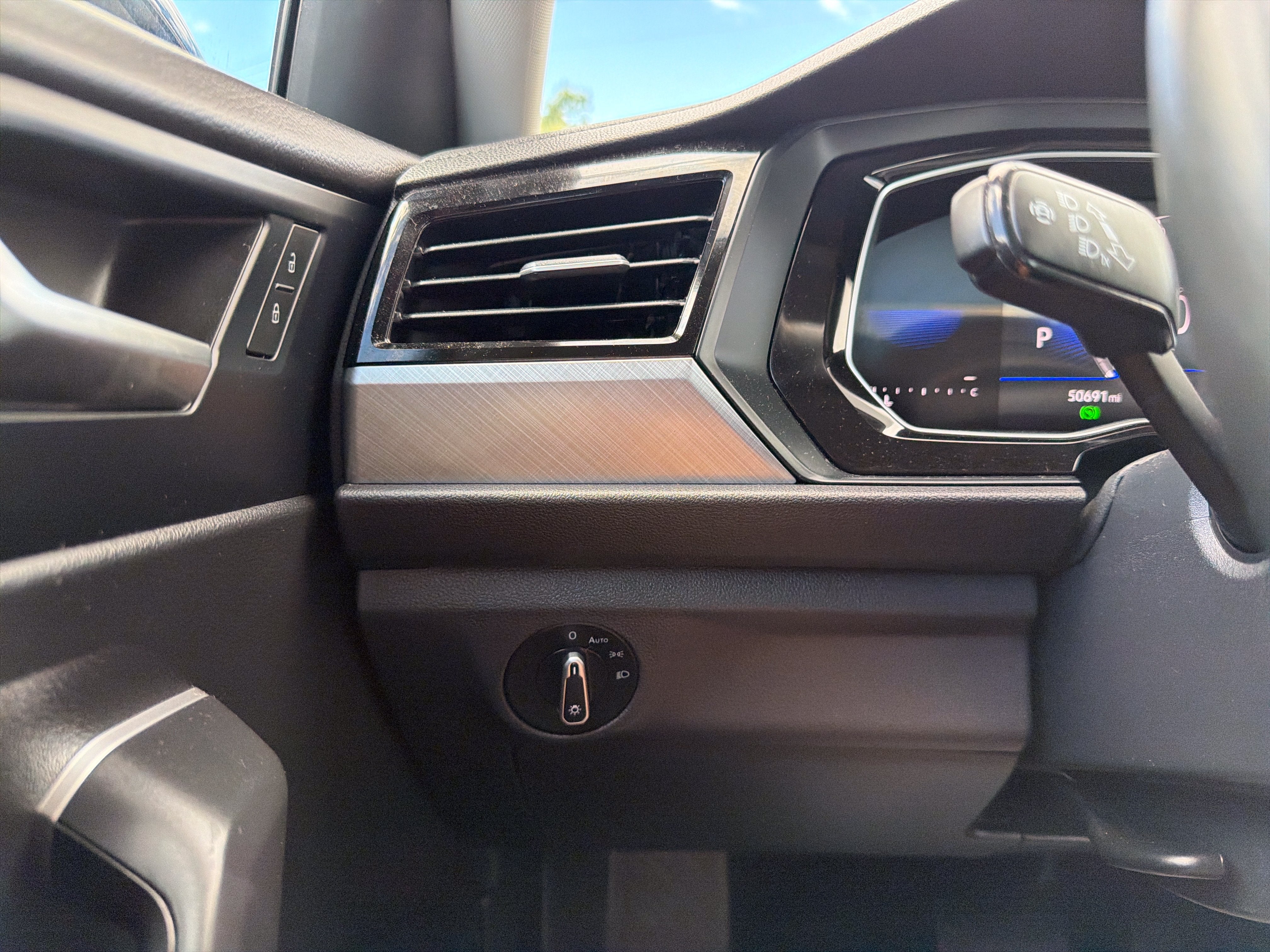 2024 Volkswagen Jetta SE - Photo 22