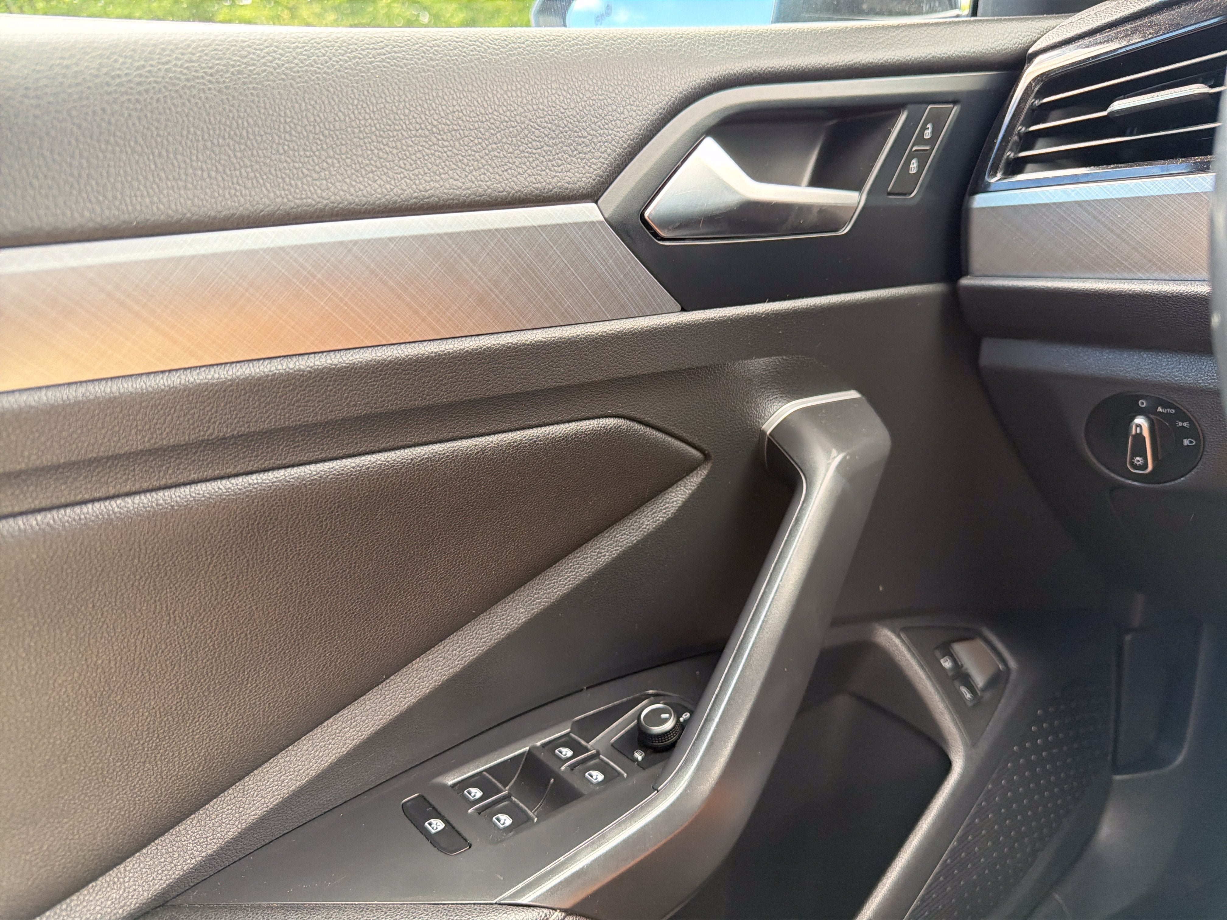 2024 Volkswagen Jetta SE - Photo 23