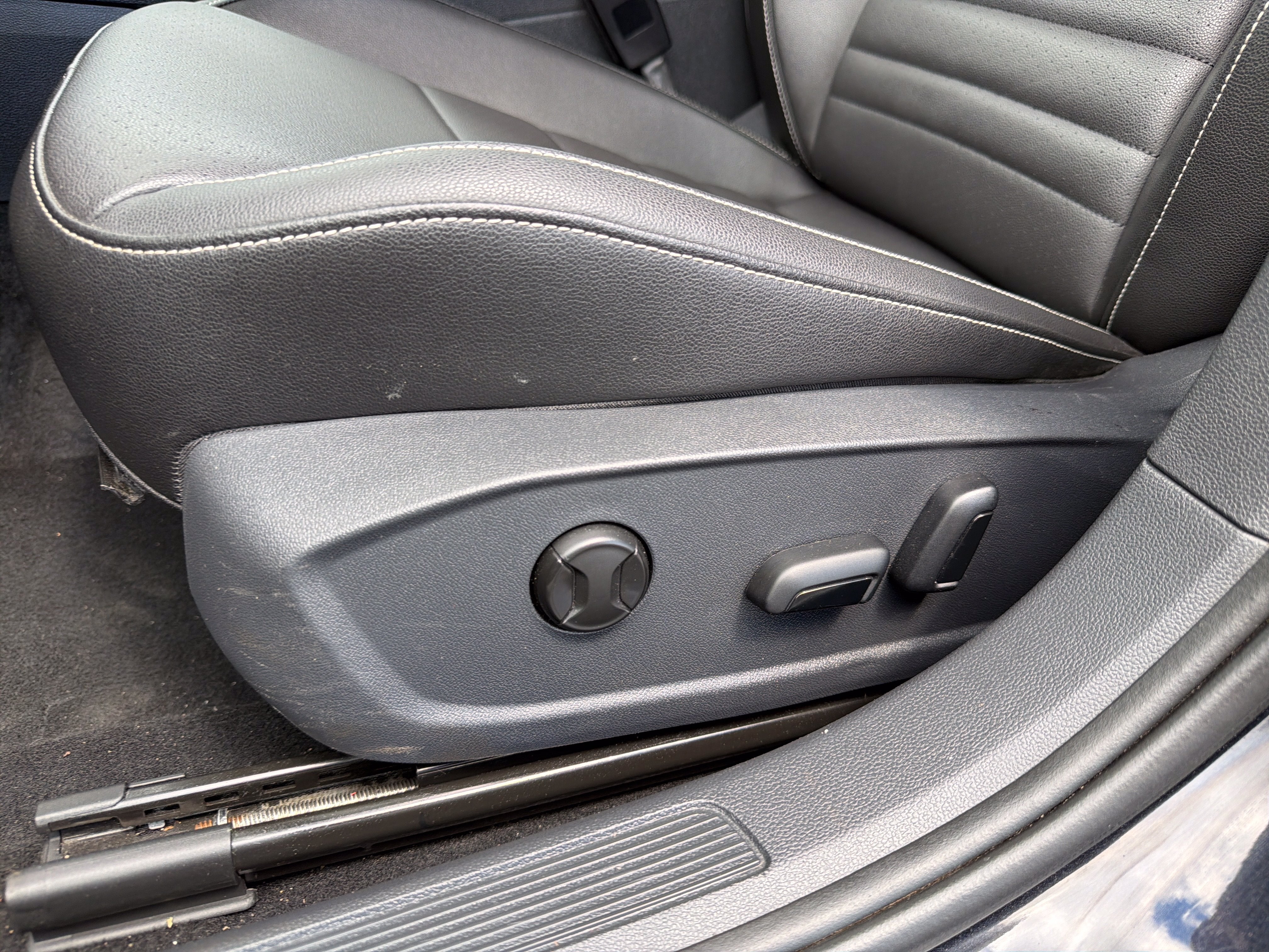 2024 Volkswagen Jetta SE - Photo 24
