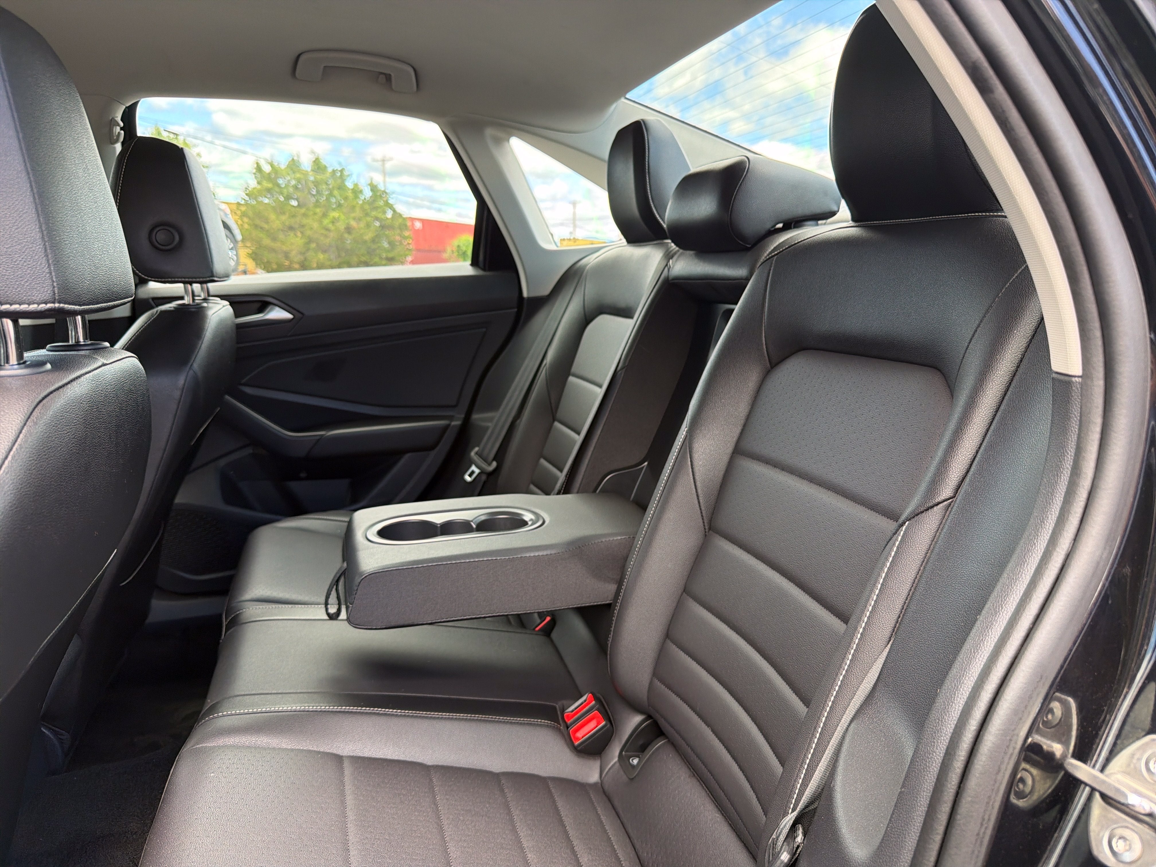 2024 Volkswagen Jetta SE - Photo 28