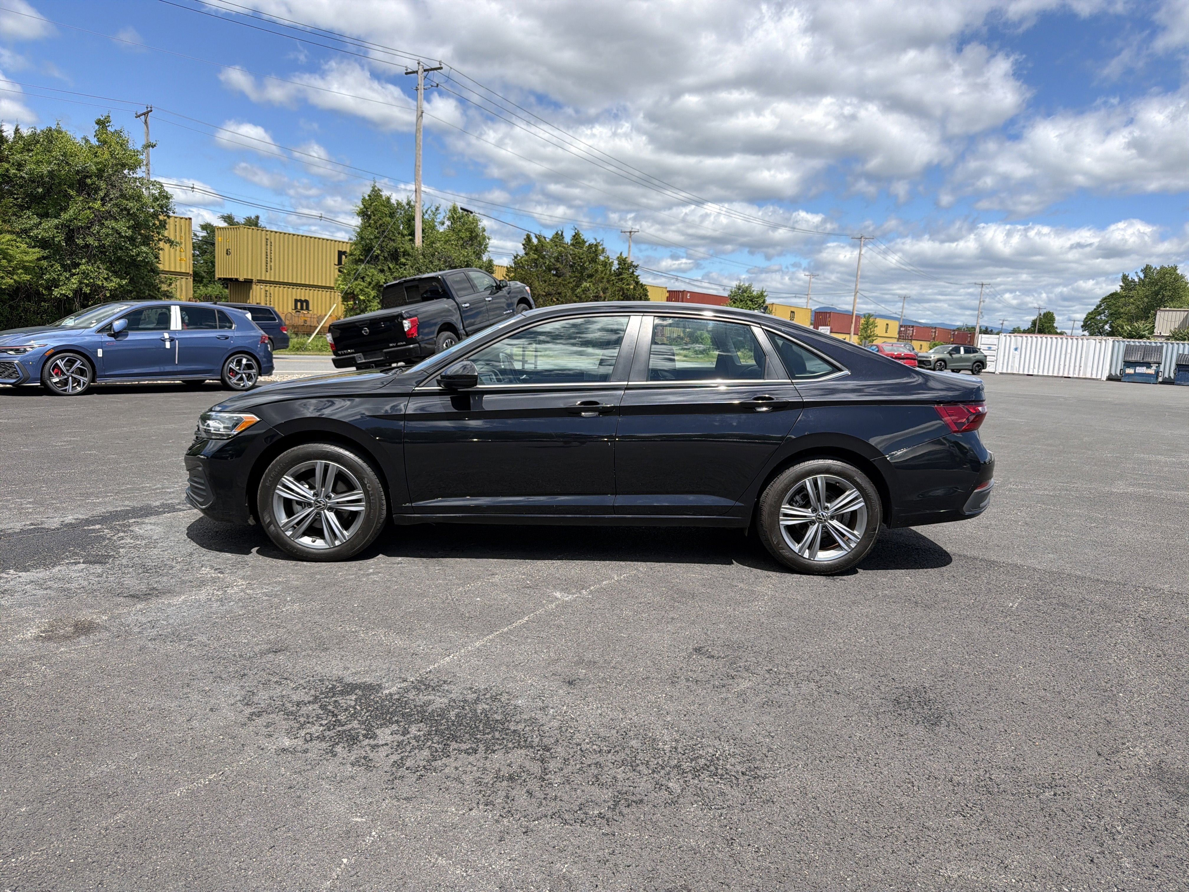 2024 Volkswagen Jetta SE - Photo 9