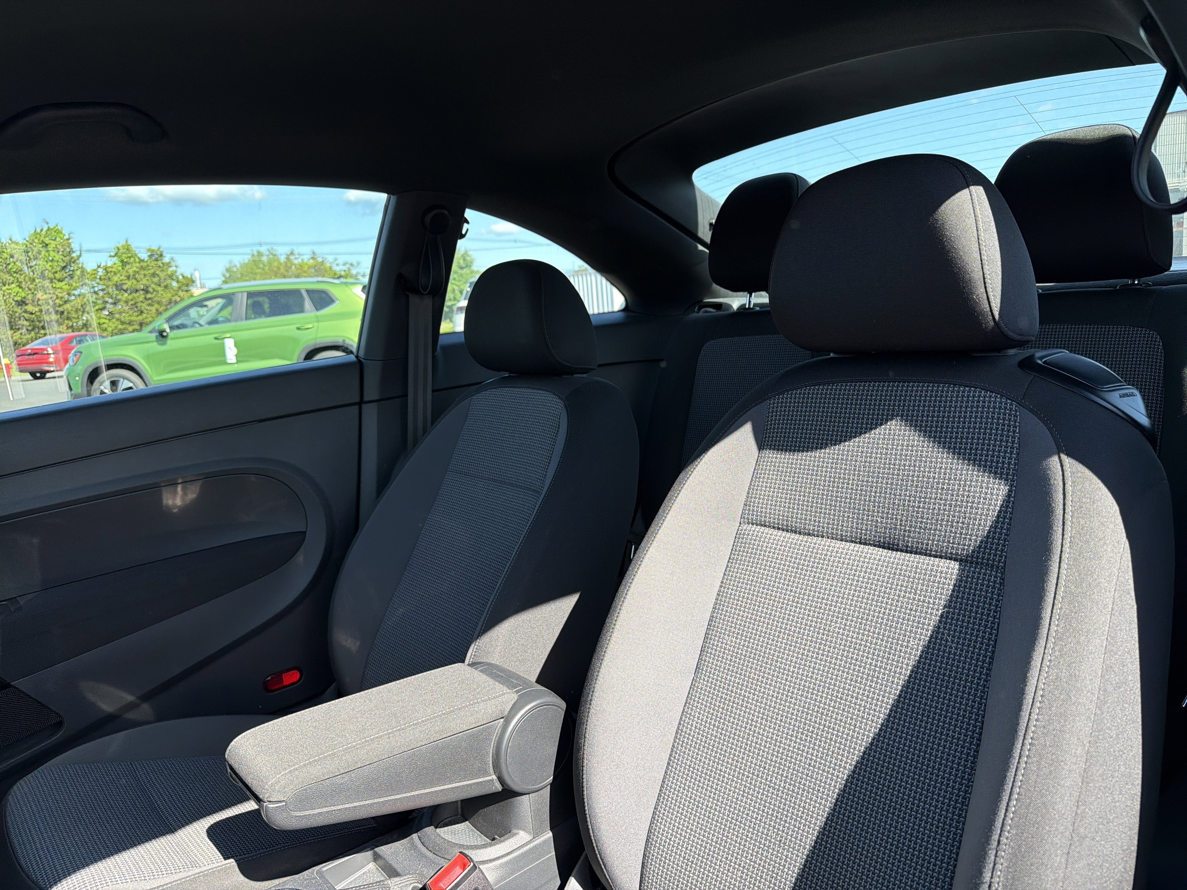 2019 Volkswagen Beetle 2.0T S