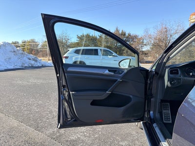 2017 Volkswagen Golf Alltrack TSI S 4Motion