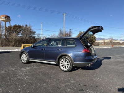 2017 Volkswagen Golf Alltrack TSI S 4Motion
